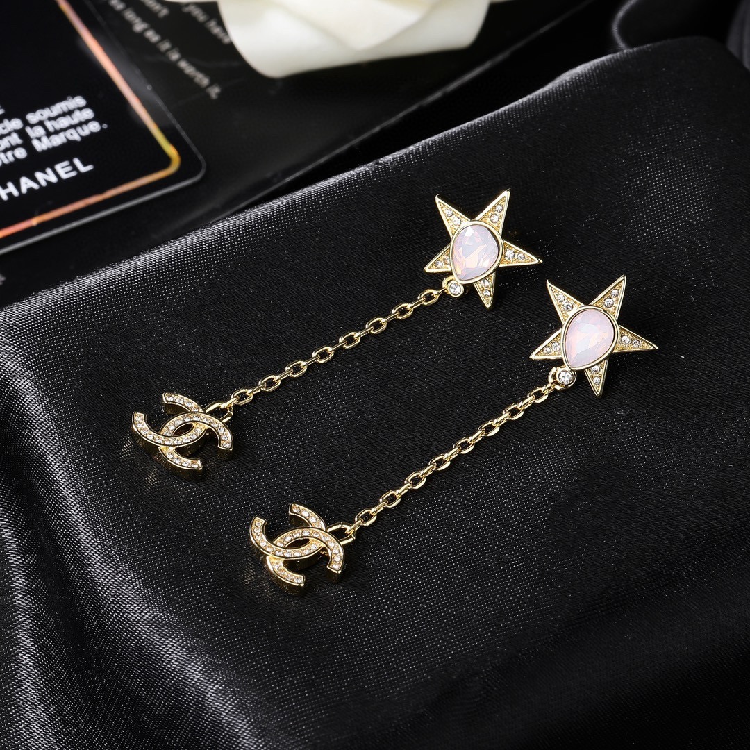 小香 Chanel 新品耳环 代购级别 一比一品质 香奈鹅 系列 经典cc logo 风格高级百搭 高级