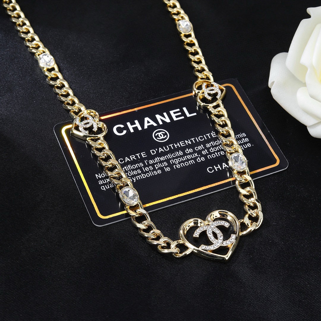 小香 Chanel 新品爱心💗腰链 代购级别 一比一品质 香奈鹅 系列 经典cc logo 风格高级百搭
