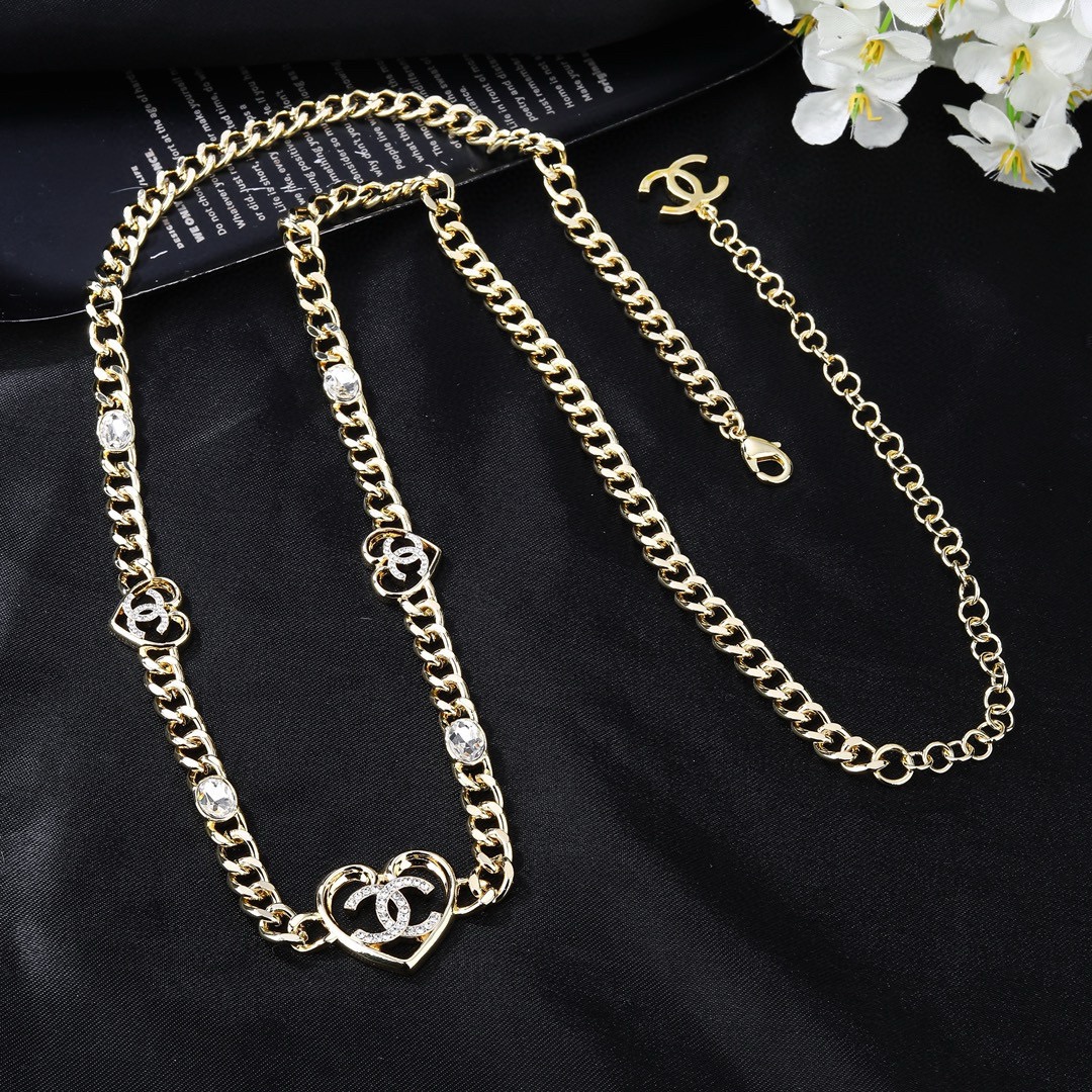 小香 Chanel 新品爱心💗腰链 代购级别 一比一品质 香奈鹅 系列 经典cc logo 风格高级百搭