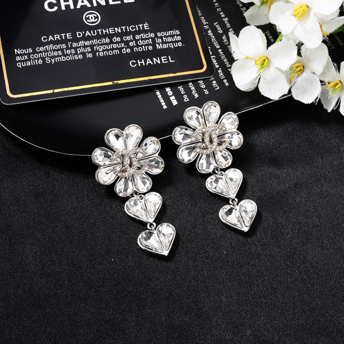 小香 Chanel 新品耳环 代购级别 一比一品质 香奈鹅 系列 经典cc logo 风格高级百搭 高级