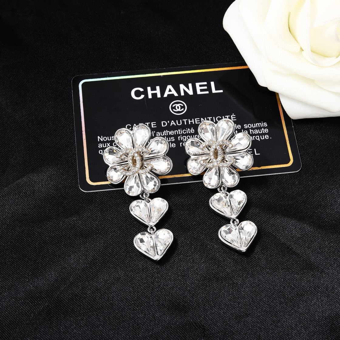 小香 Chanel 新品耳环 代购级别 一比一品质 香奈鹅 系列 经典cc logo 风格高级百搭 高级