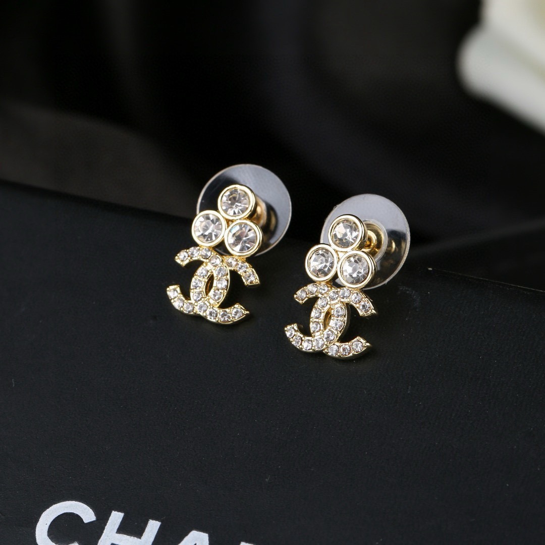 小香 Chanel 新款耳环  专柜同步上新 双C耳钉 精工打造原版一致黄铜材质