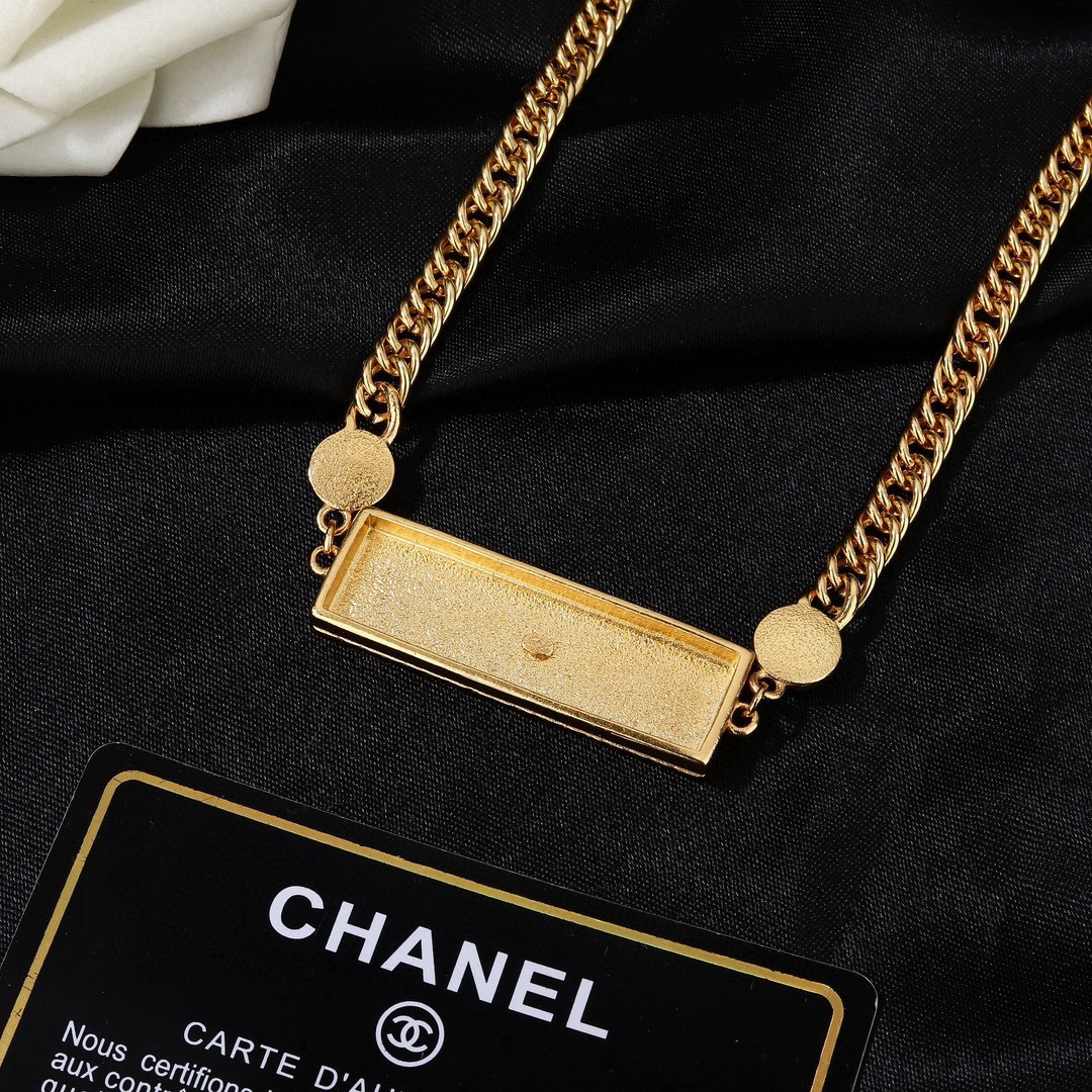 小香 Chanel 新品腰链 代购级别 一比一品质 香奈鹅 系列 风格高级百搭 高级感爆棚 现货