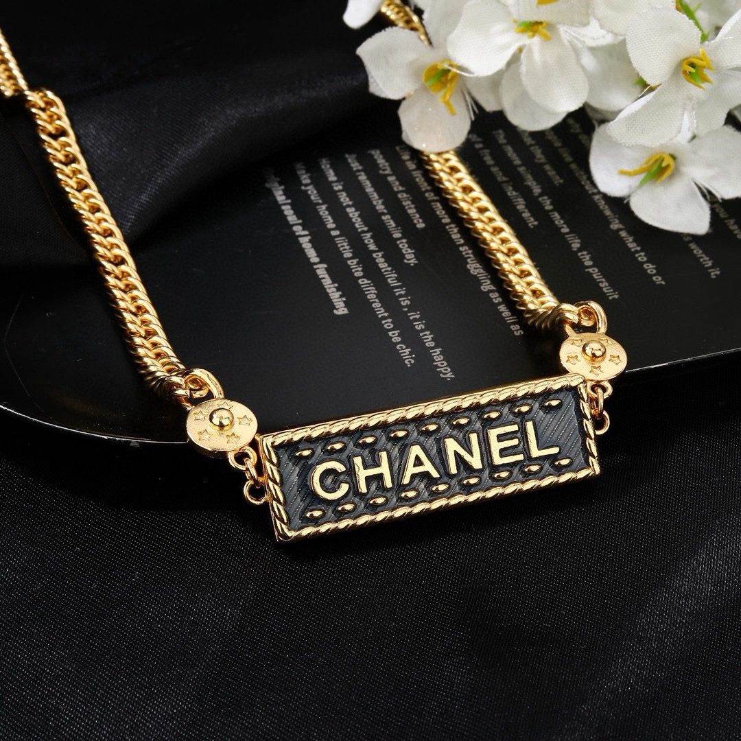 小香 Chanel 新品腰链 代购级别 一比一品质 香奈鹅 系列 风格高级百搭 高级感爆棚 现货