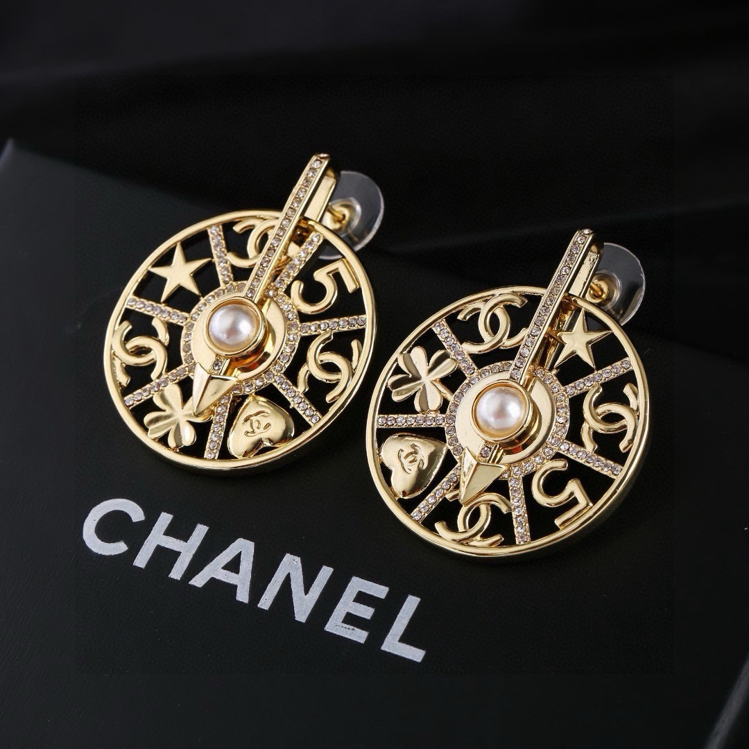 小香 Chanel 新品风车耳环 代购级别 一比一品质 香奈鹅 系列 经典cc logo 风格高级百搭 
