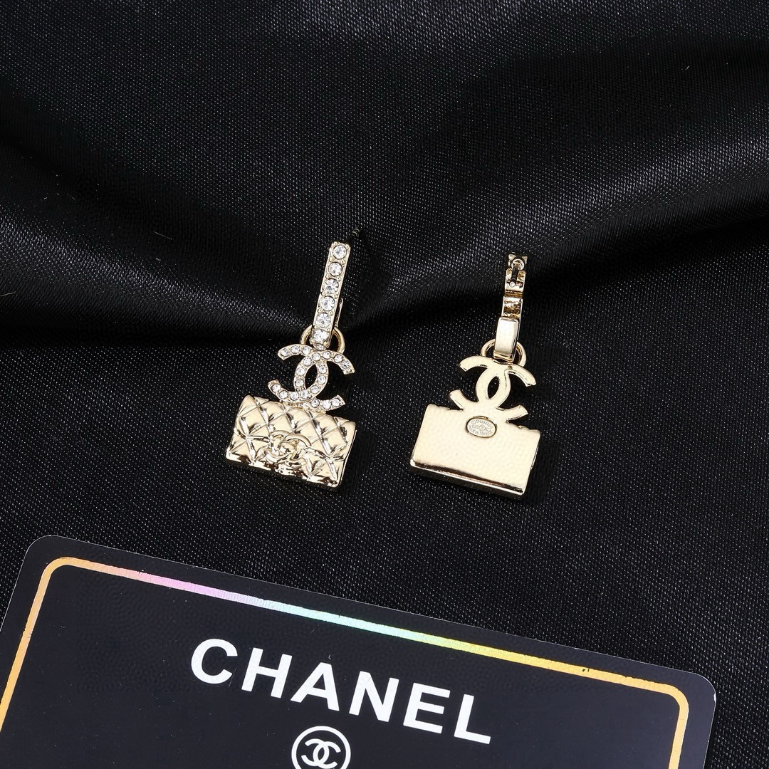 小香 Chanel 新品耳环 代购级别 一比一品质 香奈鹅 系列 经典cc logo 风格高级百搭 高级