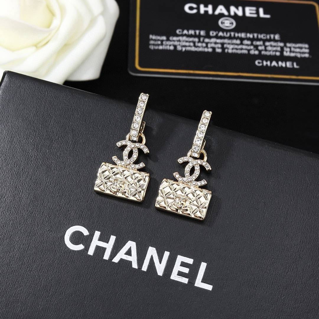 小香 Chanel 新品耳环 代购级别 一比一品质 香奈鹅 系列 经典cc logo 风格高级百搭 高级