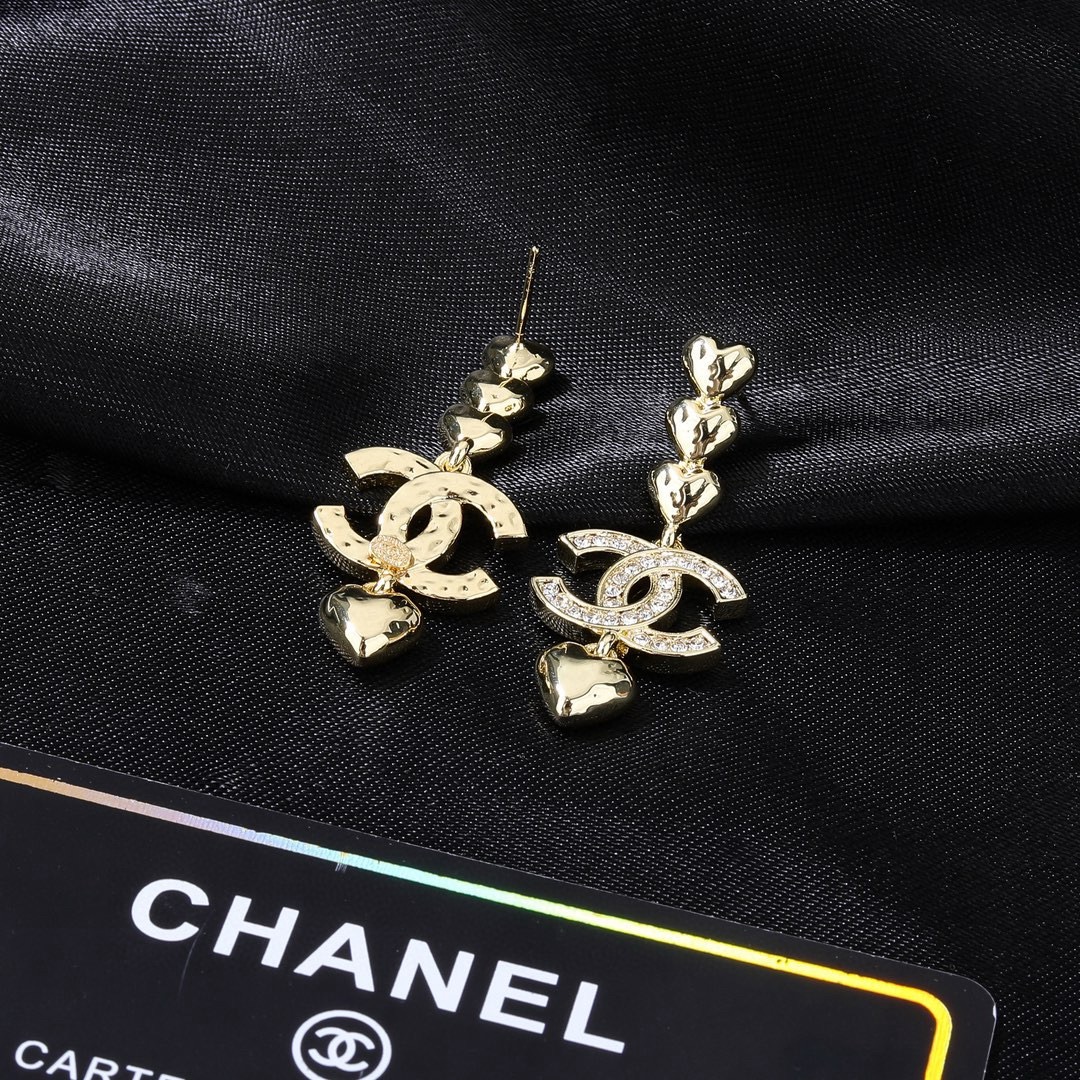 小香 Chanel 新品耳环 代购级别 一比一品质 香奈鹅 系列 经典cc logo 风格高级百搭 高级