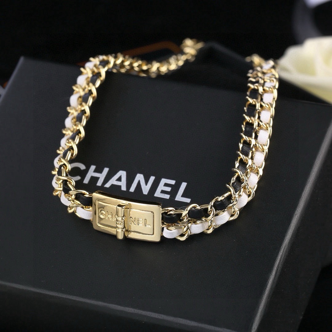 小香 Chanel 新款黑白小羊皮项链 颈链 专柜同步上新 双C精工打造原版一致黄铜材质