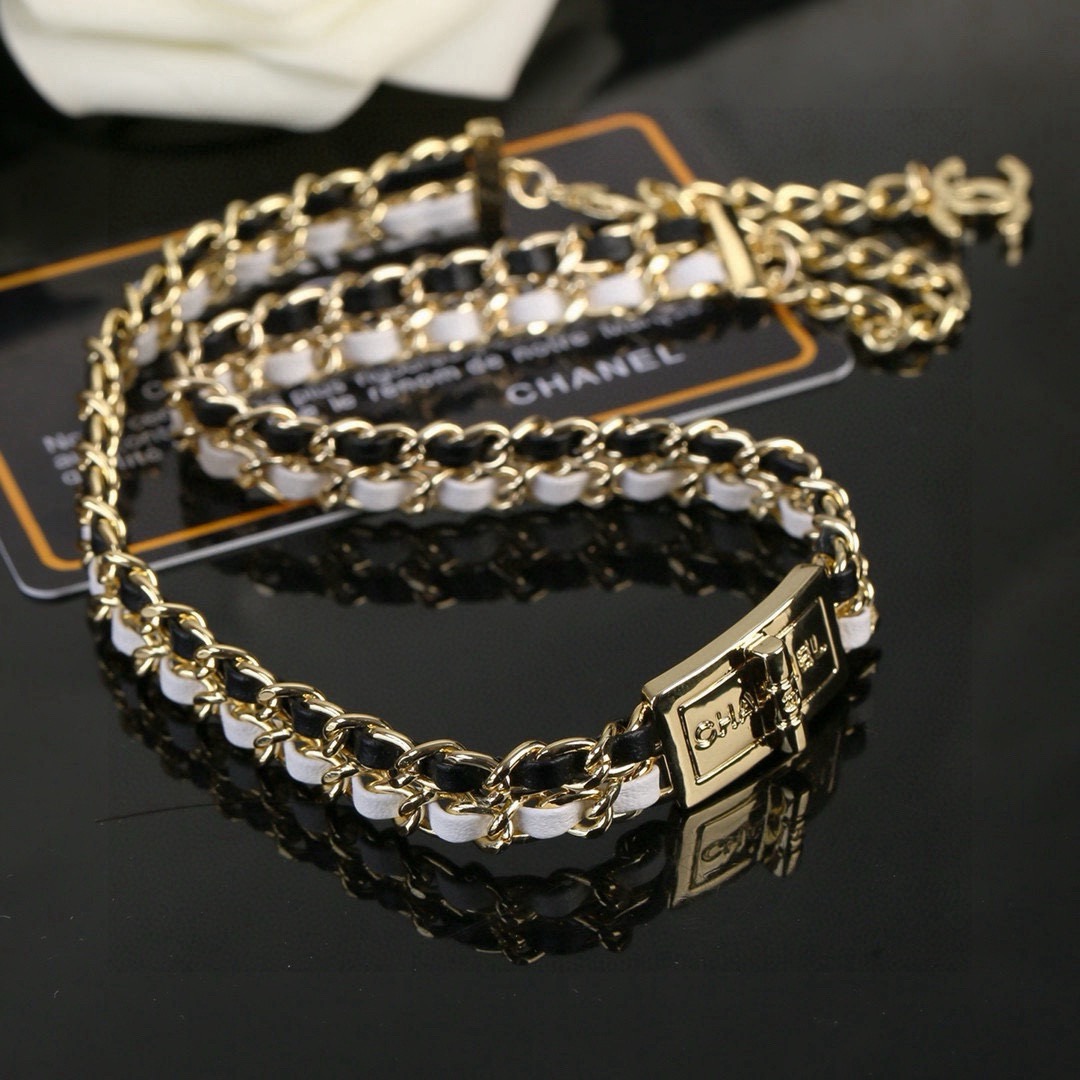 小香 Chanel 新款黑白小羊皮项链 颈链 专柜同步上新 双C精工打造原版一致黄铜材质