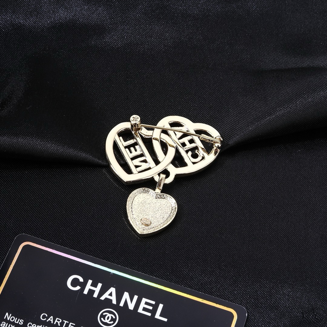 小香 Chanel 新款胸针 专柜同步上新 双C胸针 精工打造原版一致黄铜材质