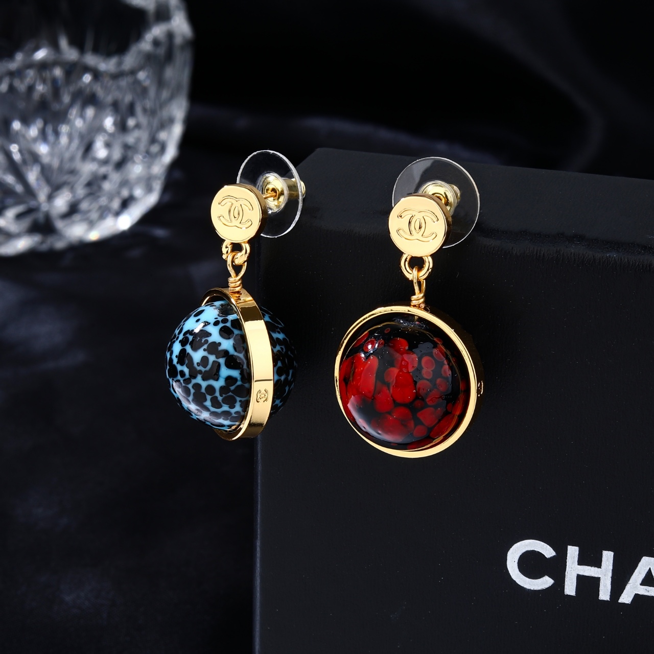 小香Chanel新款耳环   ✨每一个细节做工非常精细    这款设计非常美轮美奂 这款真的超级美超级仙