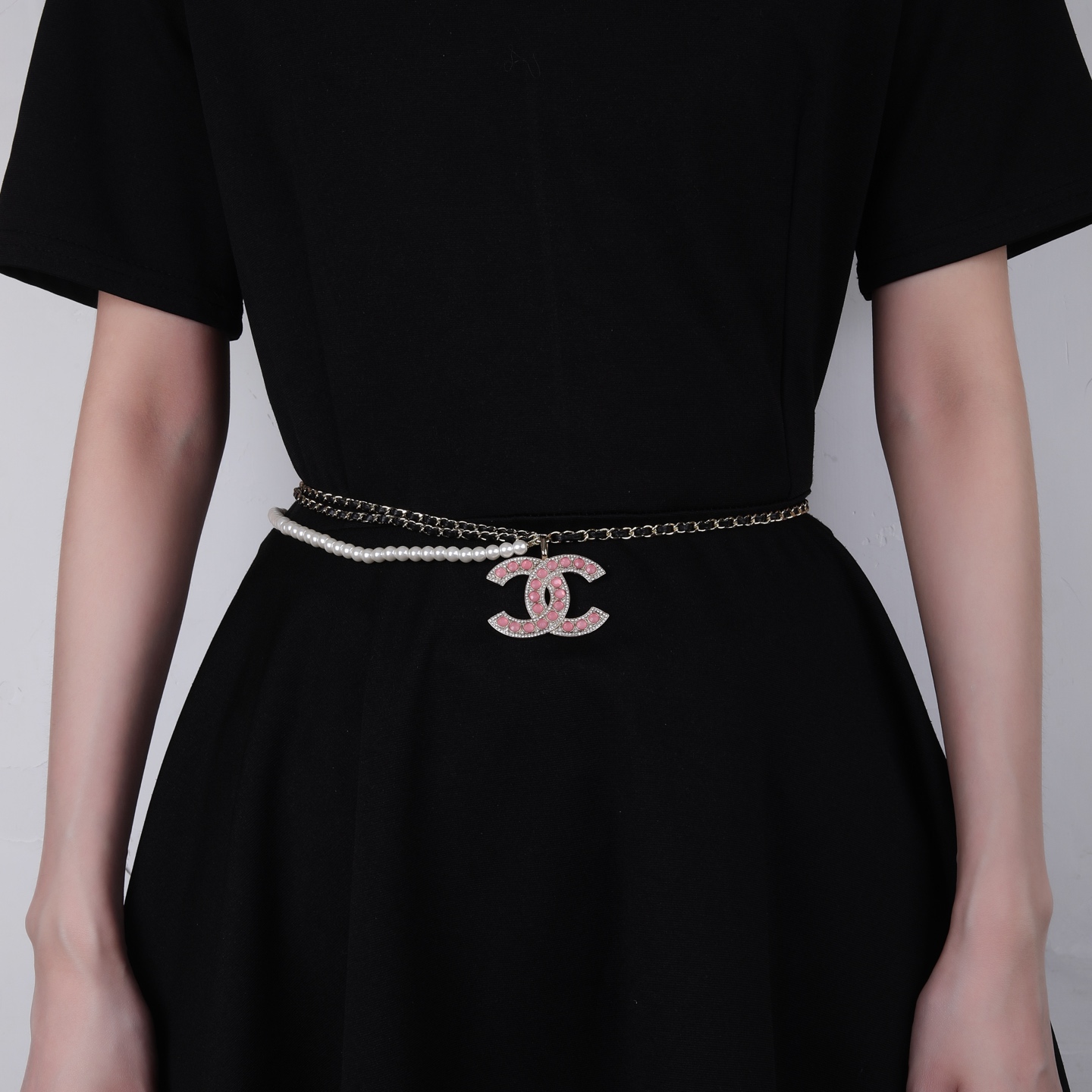 小香 Chanel 新品腰链 代购级别 一比一品质 香奈鹅 系列 风格高级百搭 高级感爆棚 现货 小香 Chanel 新品腰链 代购级别 一比一品质 香奈鹅 系列 风格高级百搭 高级感爆棚 现货