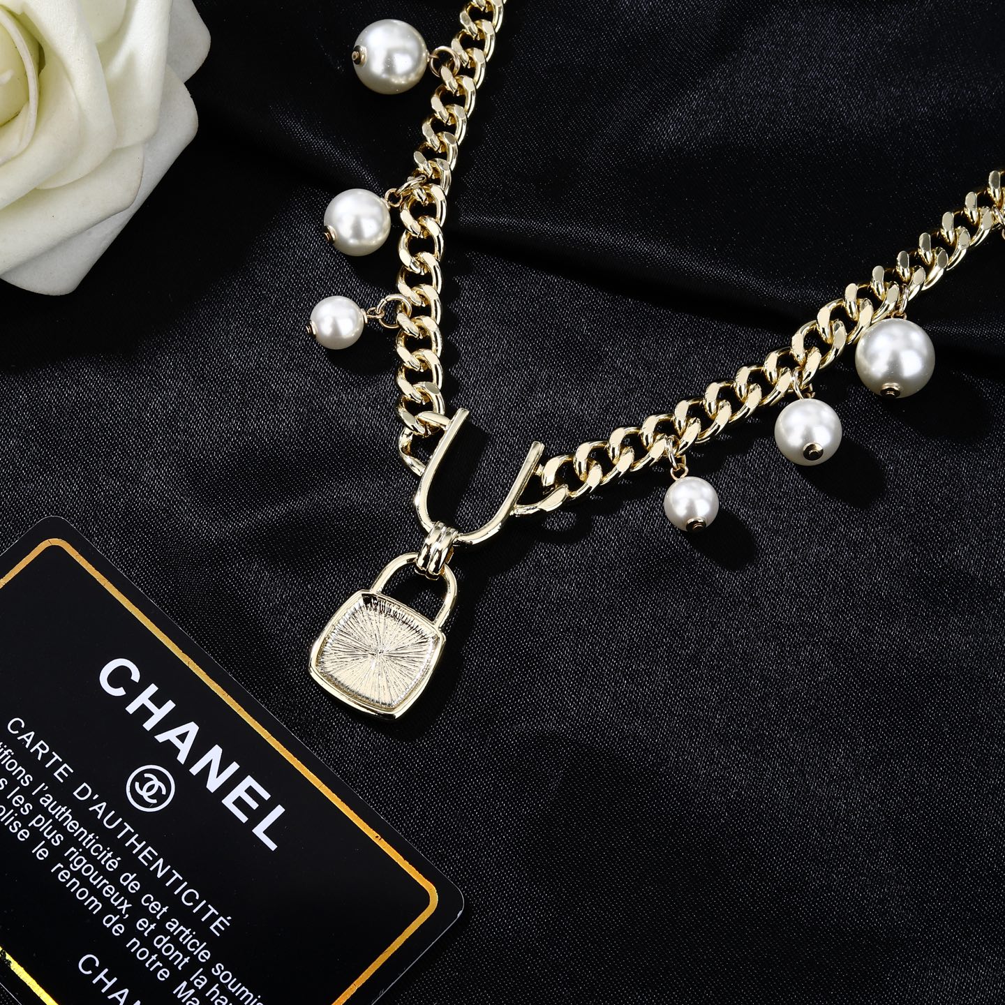 小香 Chanel 新品腰链 代购级别 一比一品质 香奈鹅 系列 风格高级百搭 高级感爆棚 现货 立即抢购👉