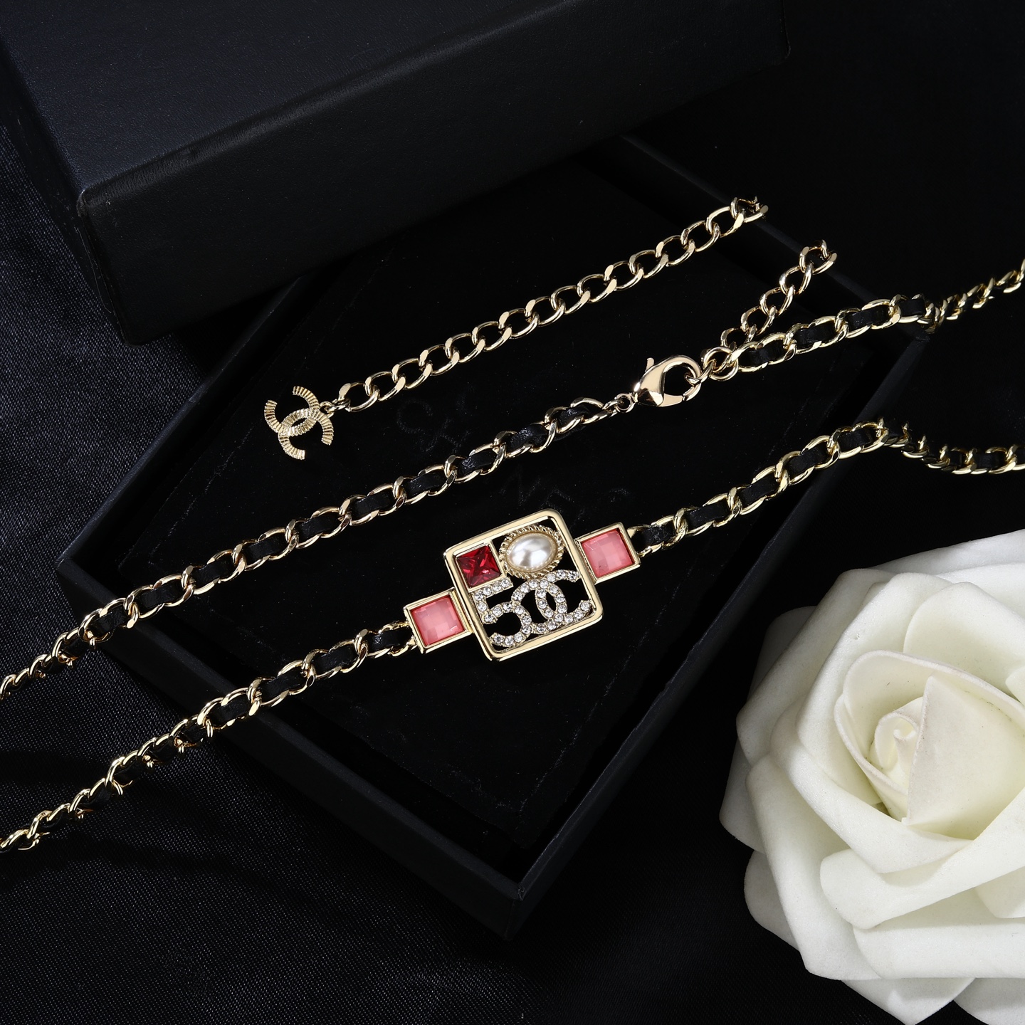 小香 Chanel 新品腰链 代购级别 一比一品质 香奈鹅 系列 风格高级百搭 高级感爆棚 现货 立即抢购👉