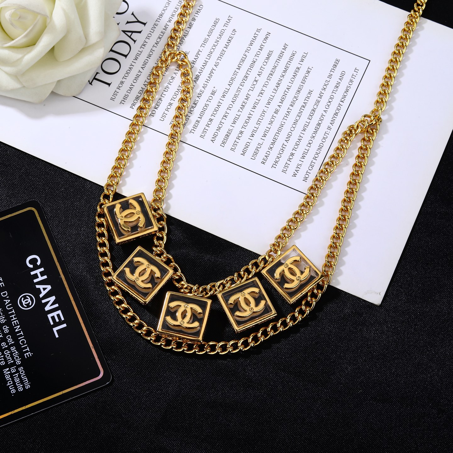 小香 Chanel 新品腰链 代购级别 一比一品质 香奈鹅 系列 风格高级百搭 高级感爆棚 现货 立即抢购👉