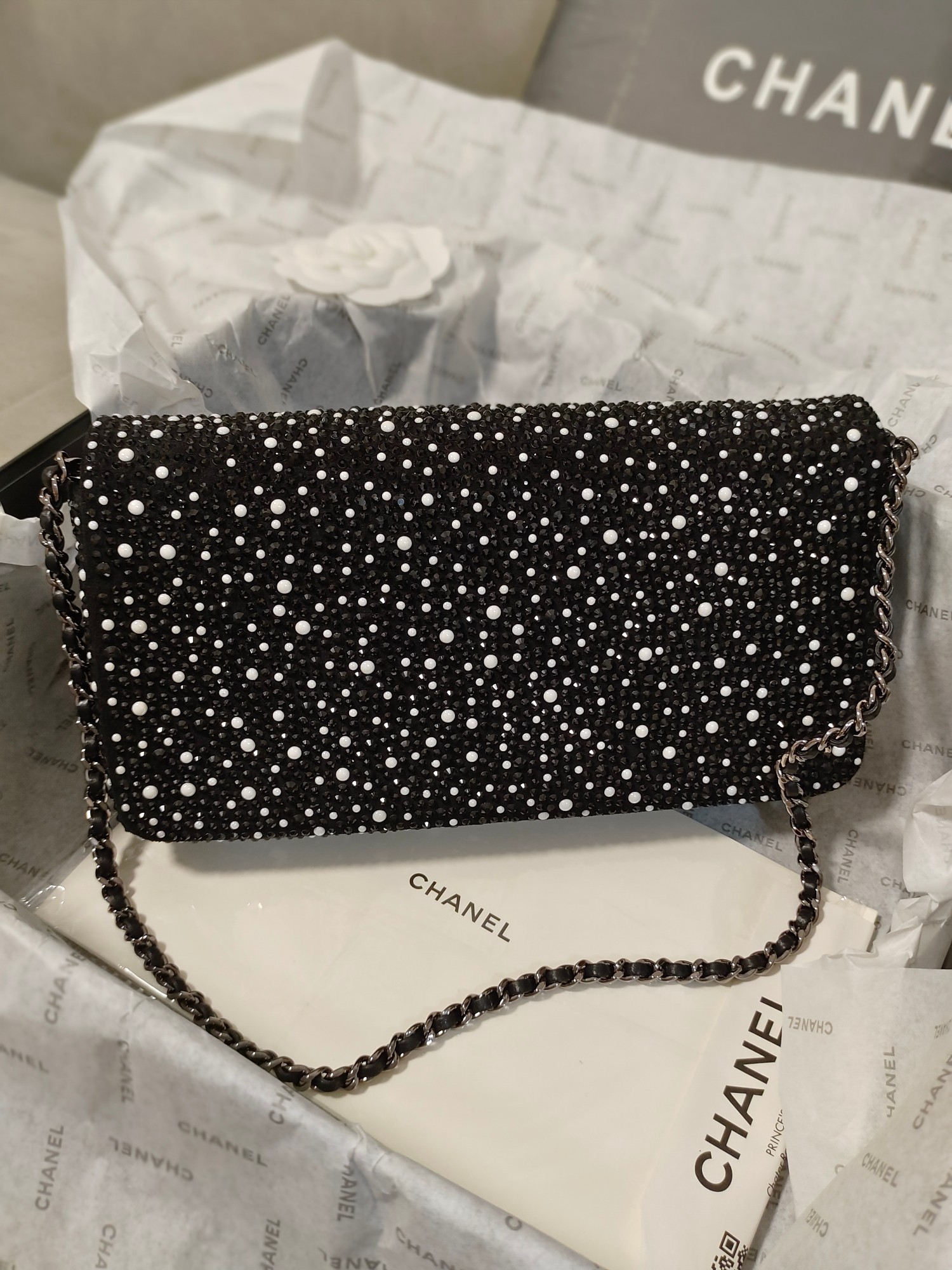 Chanel 23b evening bag/underarm bag Cf pearl diamond 26cm