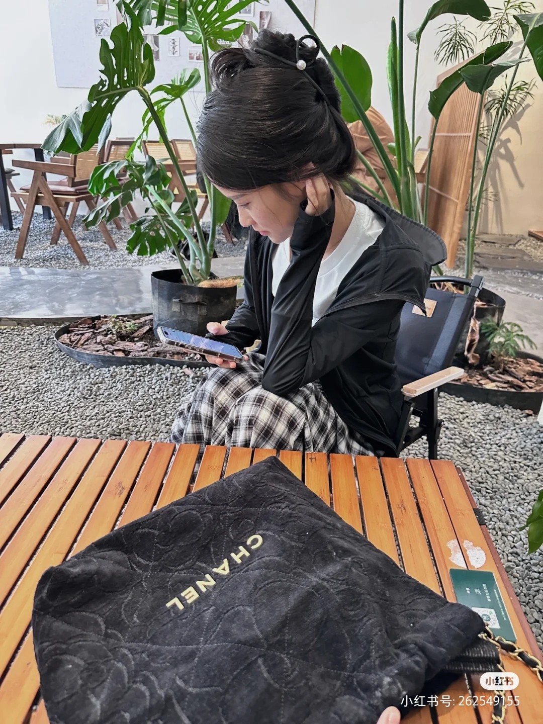 Chanel 22bag camellia black small and medium size 39cm, 35cm
