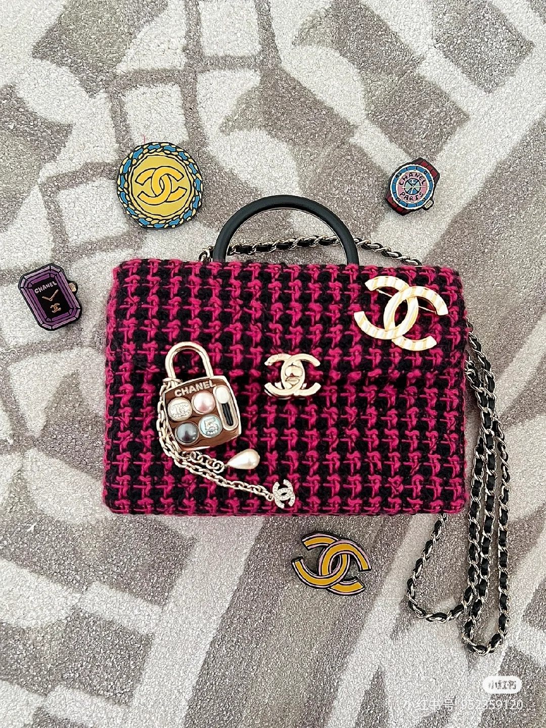 Chanel 23k Doctor bag red tweed