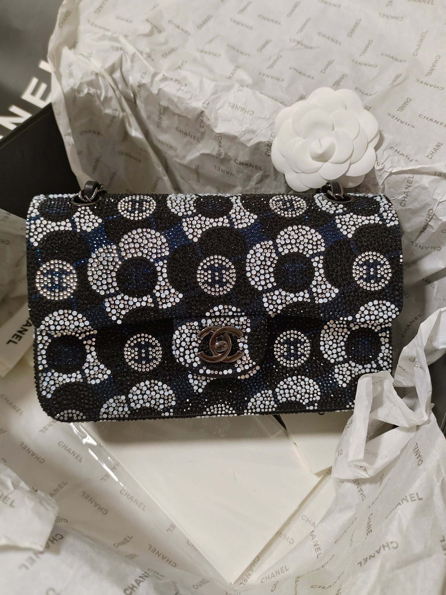 Handmade Art Chanel 23k cf Advanced Handicraft Workshop Evening Bag Diamond Blue Large Size 23cm