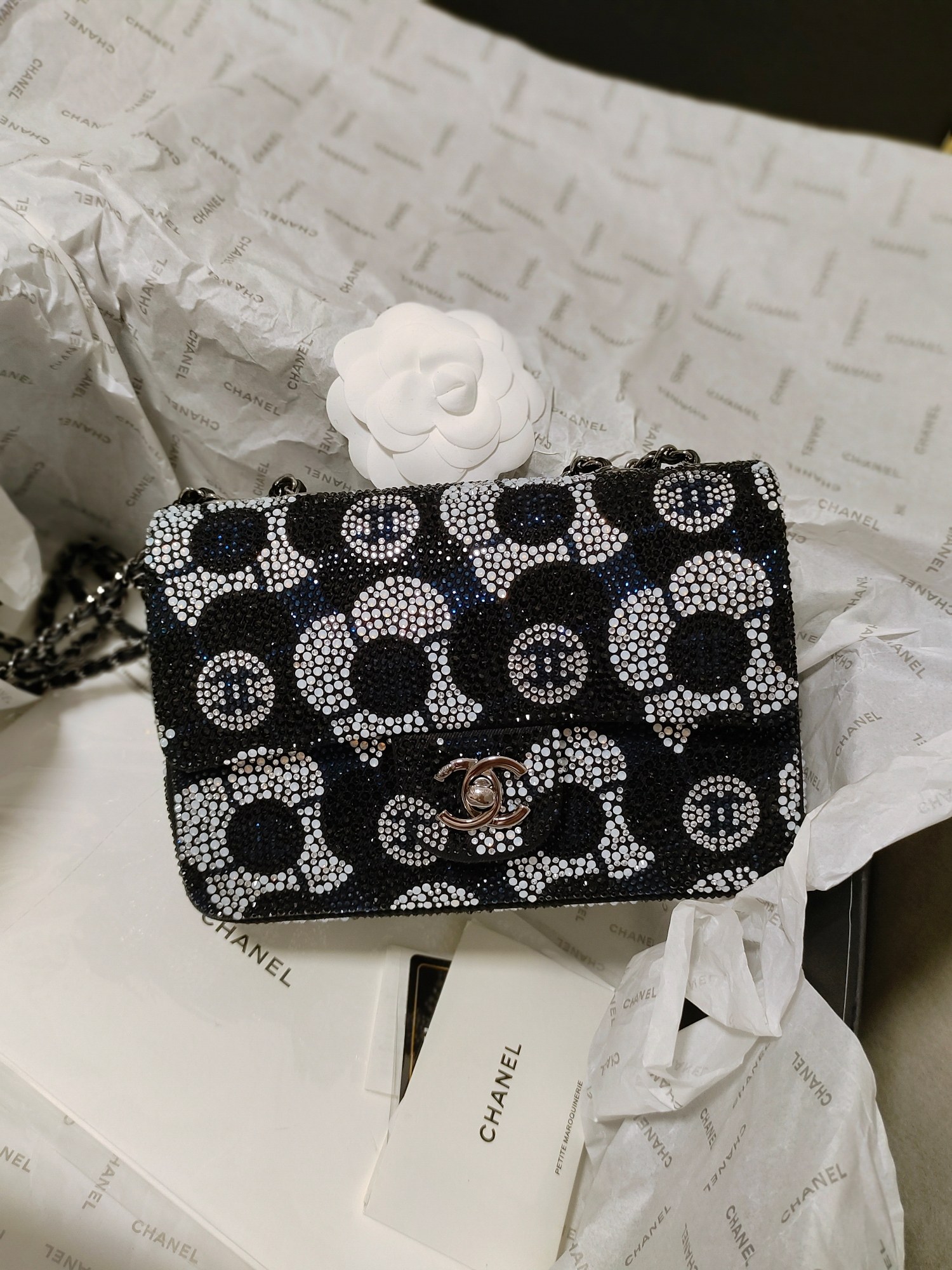 Handicraft Chanel 23k cf Advanced Handicraft Workshop Evening Bag Diamond Blue Small size 20cm