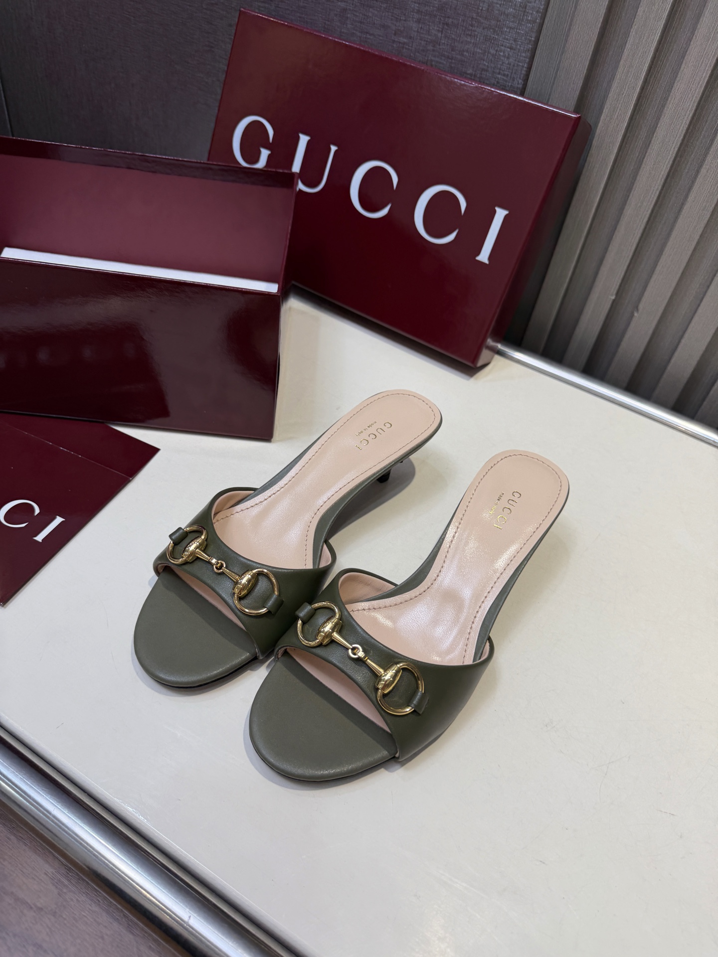 NO:871041,G’s new product, sheepskin material, heel height 4.5Cm, size 35-52 (35, 40, 42, 42 customized) (no negotiation), slippers, gucci, slippers, sheepskin19860909G家上新 羊皮材质 跟高4.5Cm 码数35-52（35、40、42、42定制）（不议价）,拖鞋,gucci,slippers,sheepskin,Women's Shoes