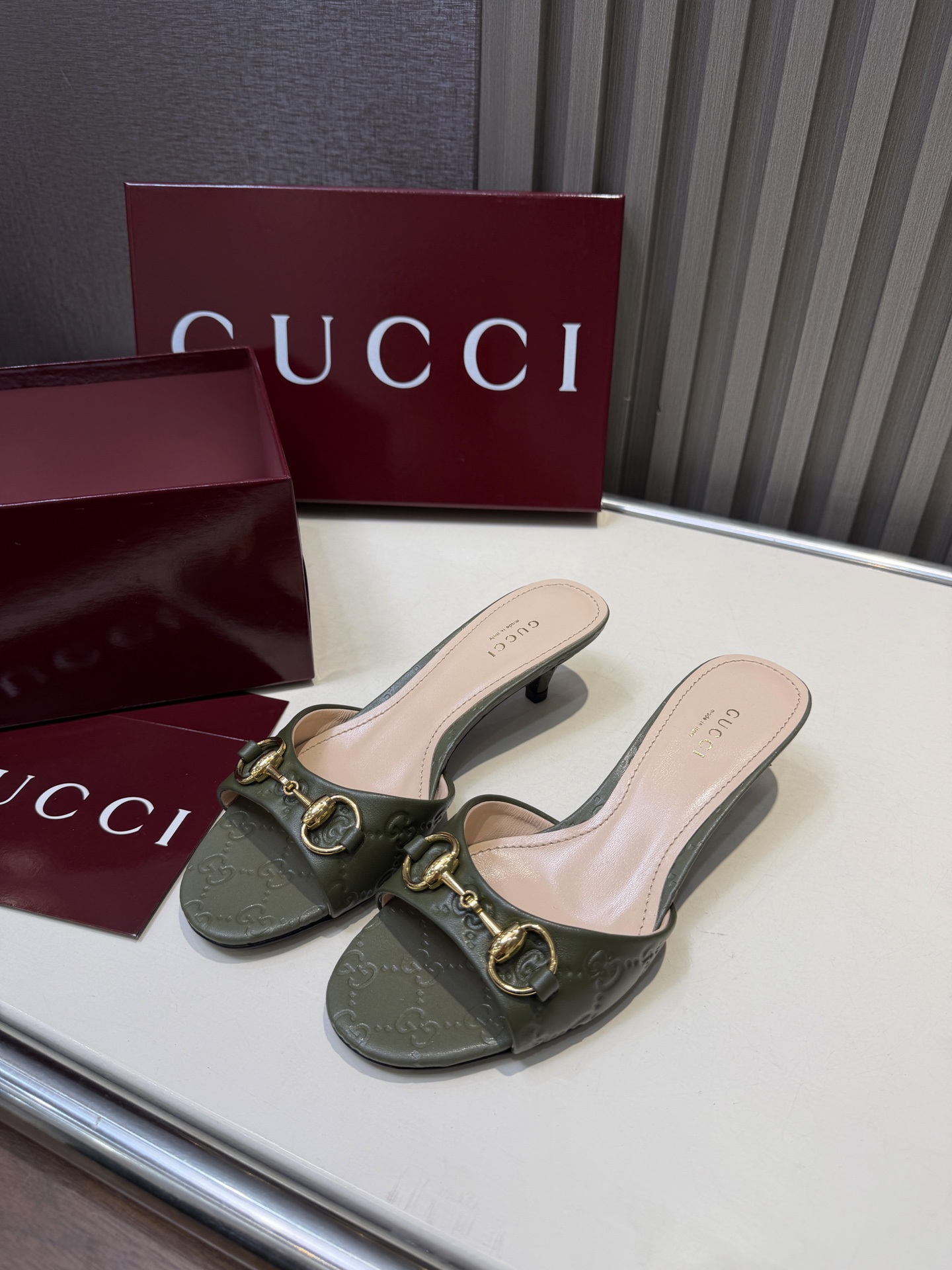 NO:871058,G’s new product, sheepskin material, heel height 4.5Cm, size 35-52 (35, 40, 42, 42 customized) (no negotiation), slippers, gucci, slippers, sheepskin19860909G家上新 羊皮材质 跟高4.5Cm 码数35-52（35、40、42、42定制）（不议价）,拖鞋,gucci,slippers,sheepskin,Women's Shoes
