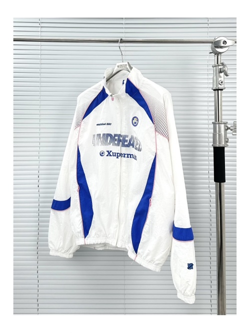 Undefeated x Xuperman Collaboration Jacket - Sporty Style, Comfortable Fit 1 Undefeated x Xuperman Collaboration Jacket - Sporty Style, Comfortable Fit