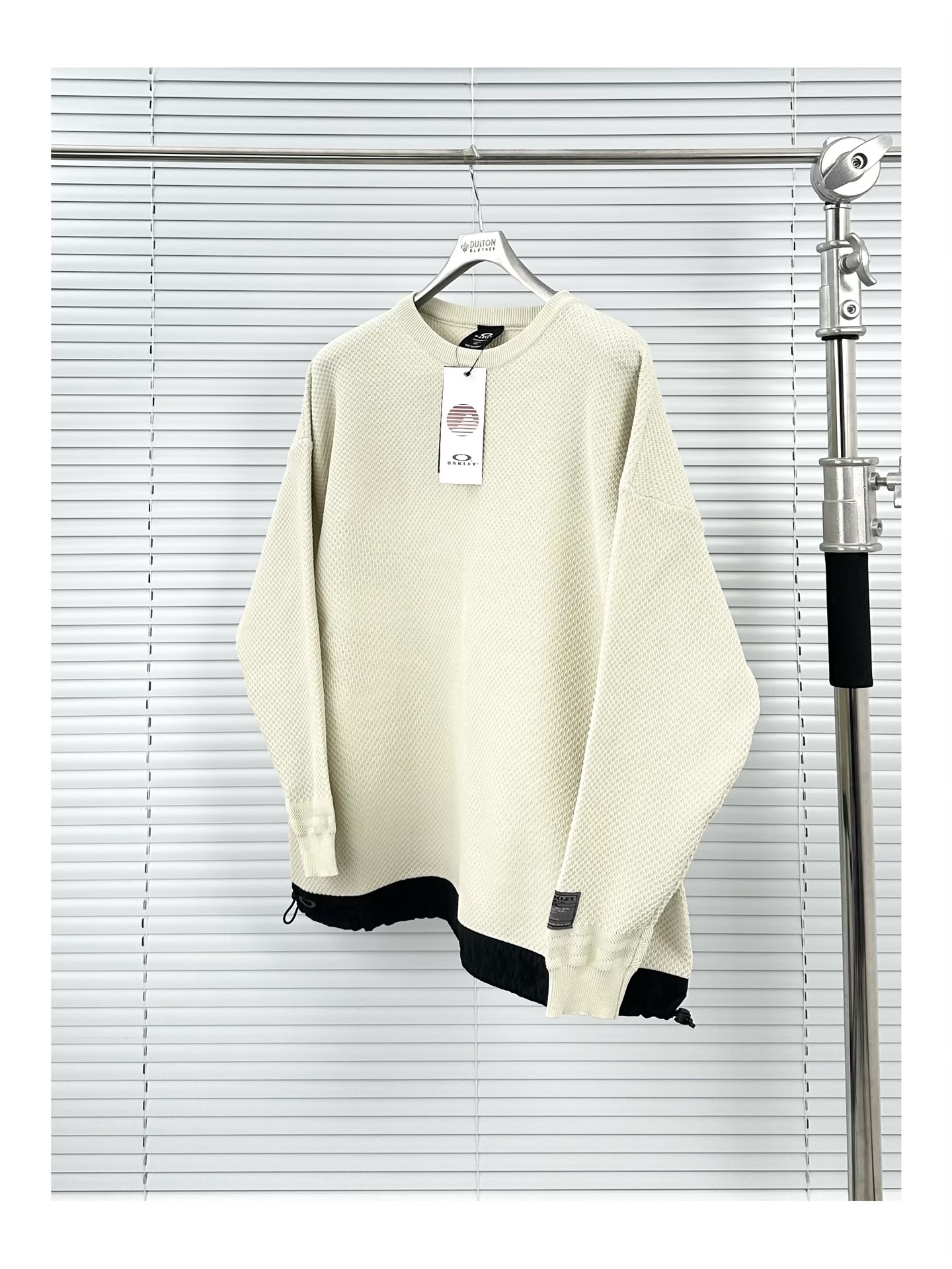 Oakley Men's Long Sleeve Knit Shirt - Lightweight, Breathable, Versatile