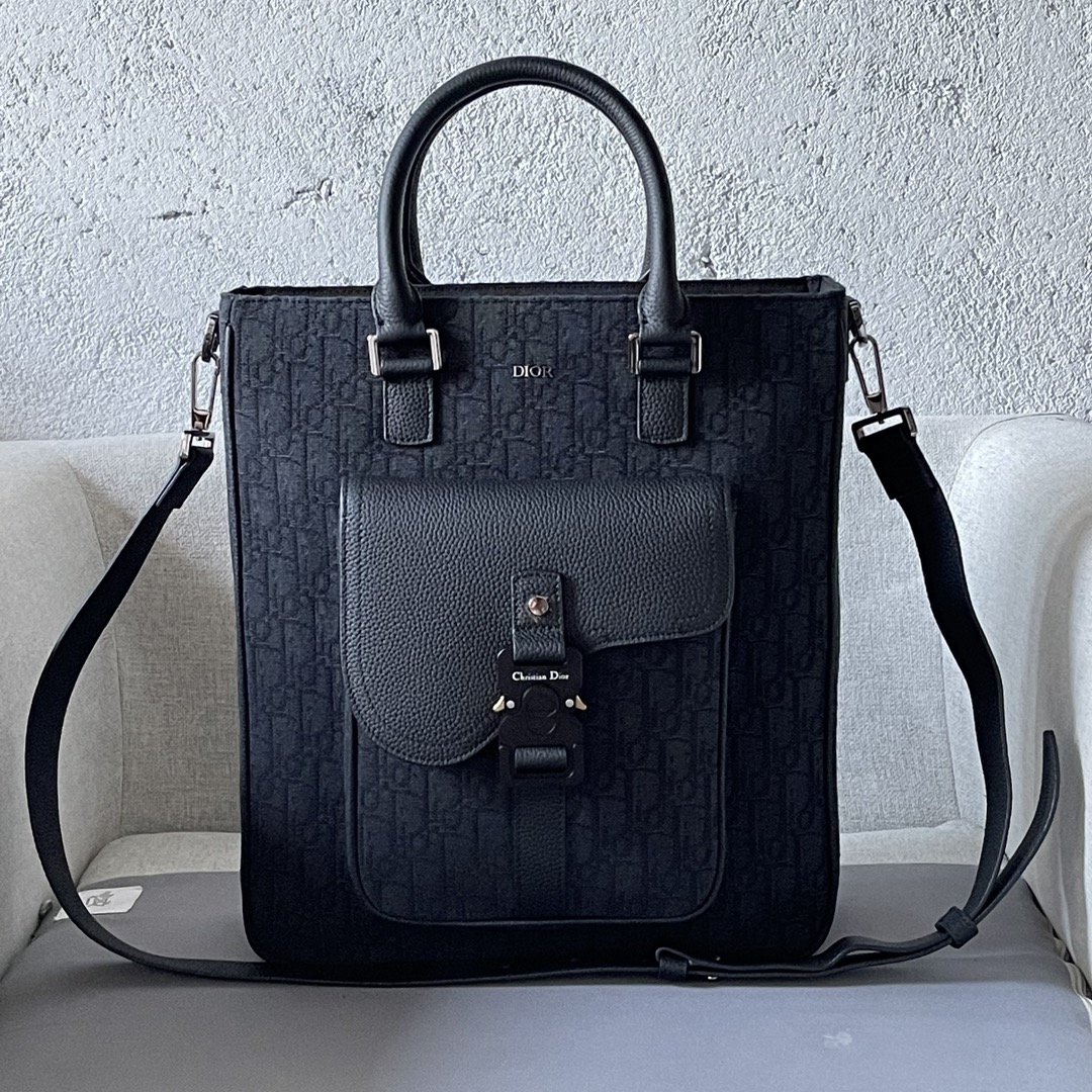 Elegante Bolso Tote Dior Oblique Negro para Hombre con Bandolera Ajustable