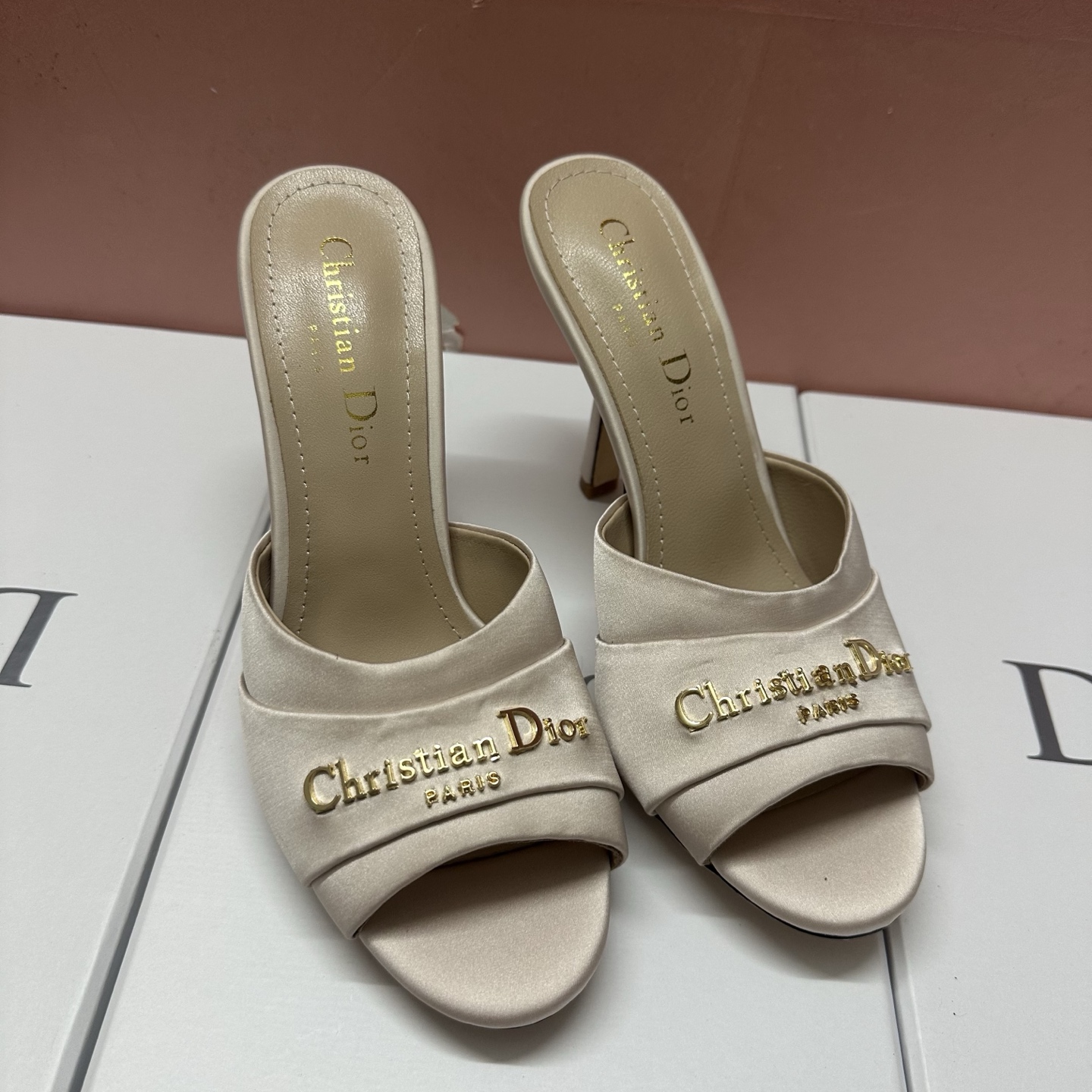 NO:246565,J'ADIOR DIOR counter latest star high heel slippers; using unique embroidery of more than 200,000 stitches and a single complete seamless fabric craft, the iconic electric embroidery 