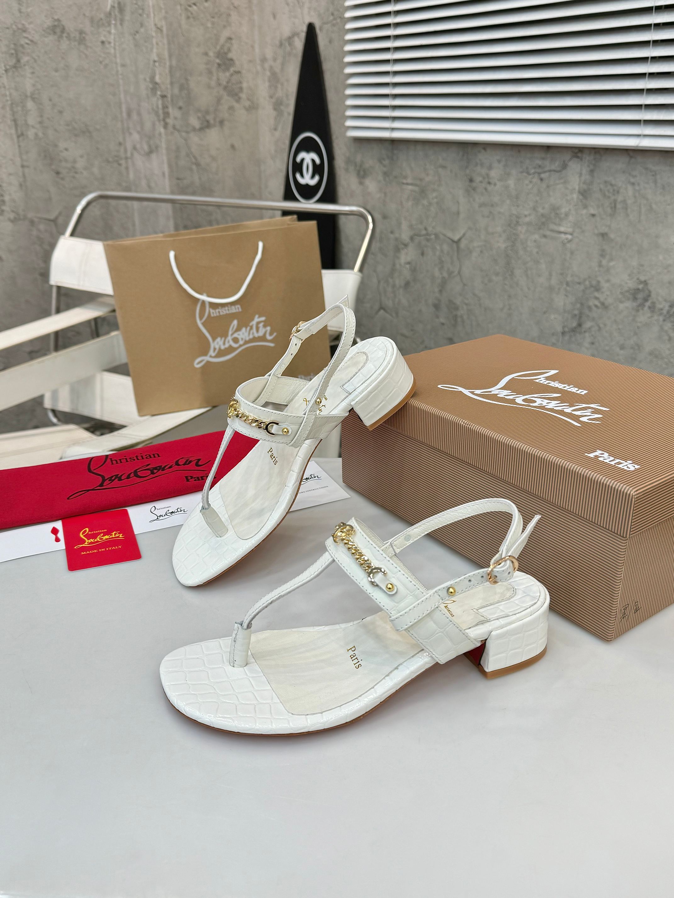 Christian Louboutin White Croc Embossed Leather Block Heel Sandals 7 a1737046861158 1563