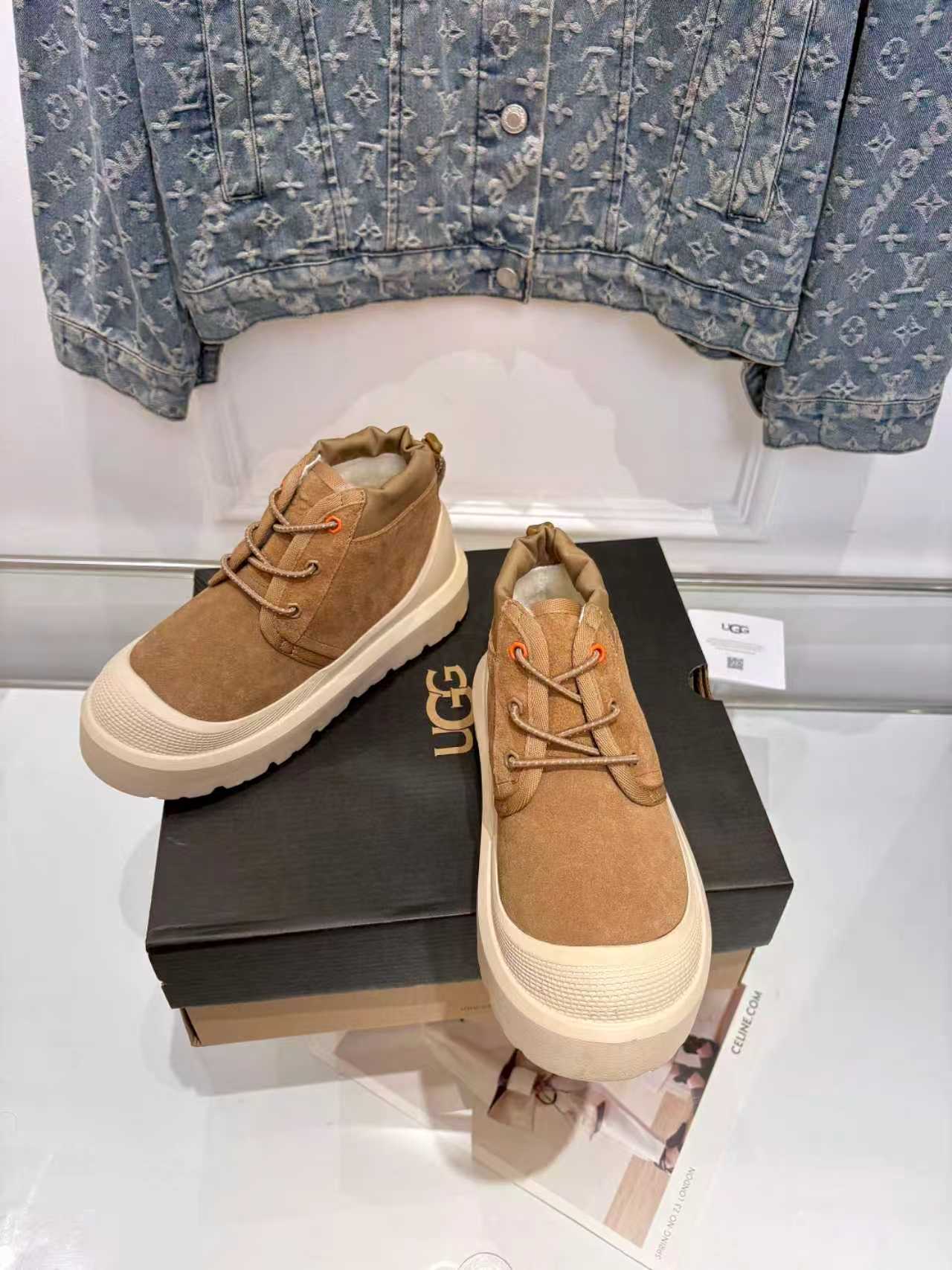 NO:562286,Men's 10 Autumn and winter new products Wang Yibo's same style. Tasman-high top. Thick-soled lace-up Newm boots (same style for men and women) nubuck leather upper, pure wool lining, light wing outsole/EVA color matching, celebrity same style hot-selling recommendation, 4 colors available, size female 35-40/male 40-45, snow boots, boots, cowhide19860909男款10 秋冬新品王一博同款.塔斯曼-高帮.厚底系带纽姆靴(男女同款) 鞋面磨砂牛皮 内里纯羊毛 鞋底轻翼外底/EVA拼色 明星同款热卖推荐 颜色4色可选 尺码女35-40/男40-45,雪地靴,boots,cowhide,Women's Shoes