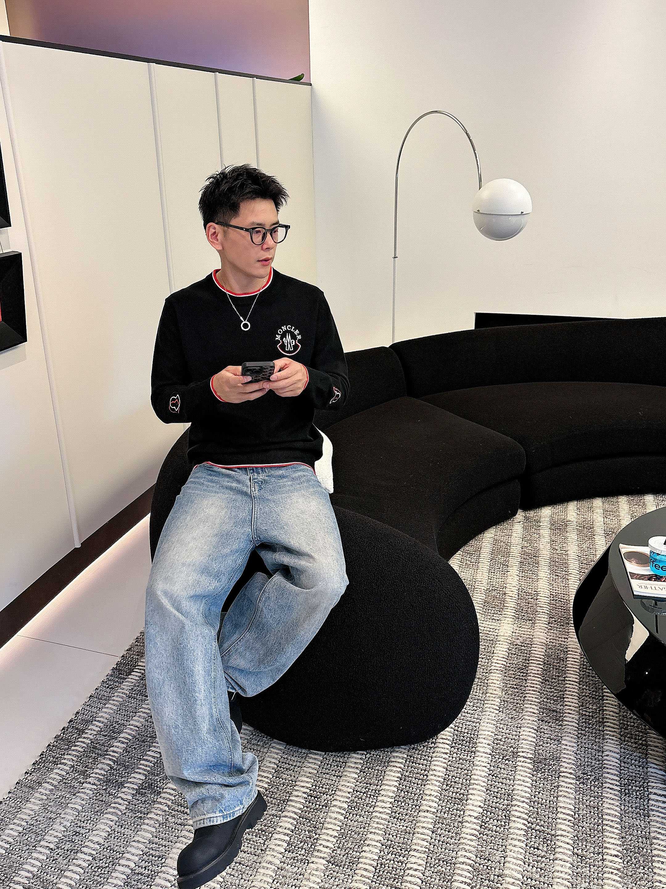 💐蒙口 2025秋冬羊毛混纺圆领针织毛衣，采用进口定制纱线，上身舒适保暖，专柜同步在售。三标齐全。码数: