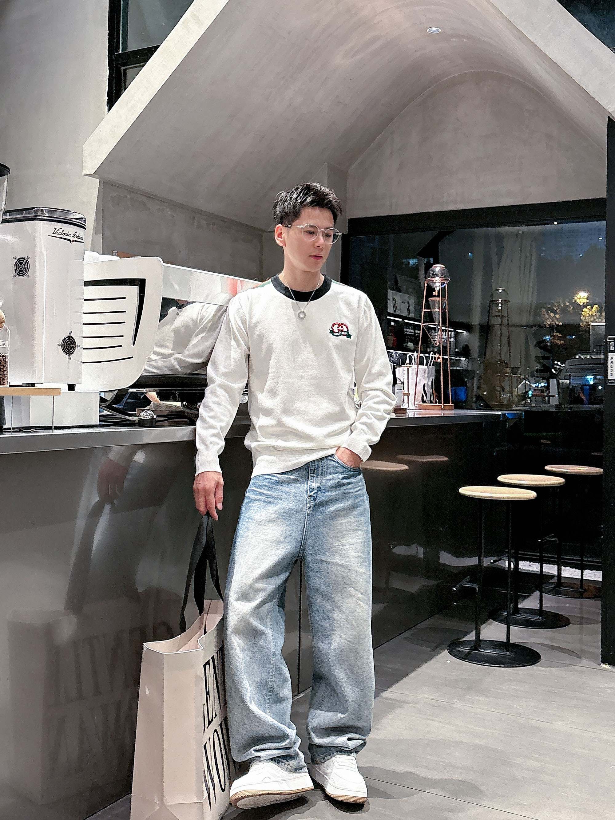 💐古奇 2025秋冬羊毛混纺圆领针织毛衣，采用进口定制纱线，上身舒适保暖，专柜同步在售。三标齐全。码数: