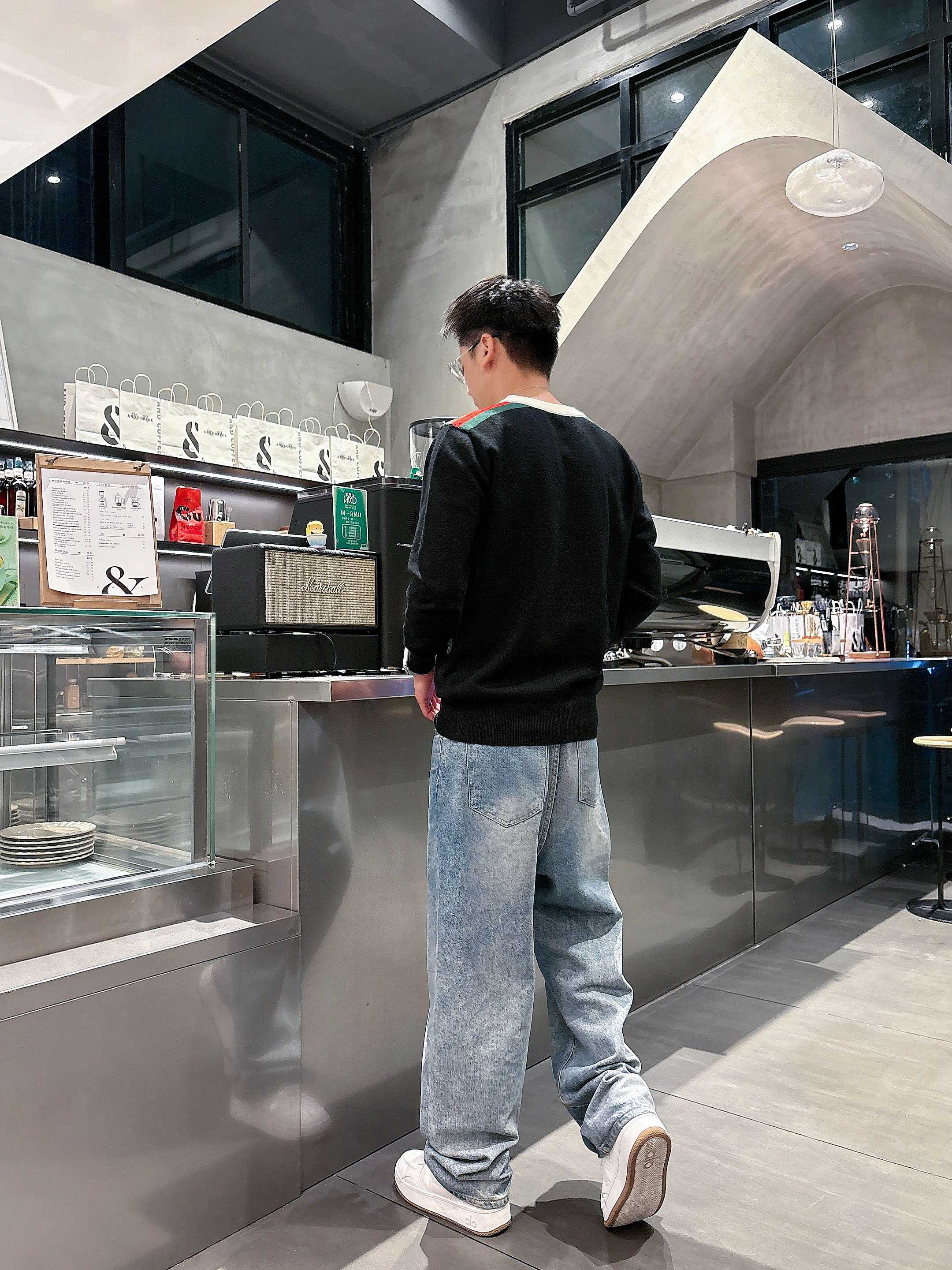 💐古奇 2025秋冬羊毛混纺圆领针织毛衣，采用进口定制纱线，上身舒适保暖，专柜同步在售。三标齐全。码数: