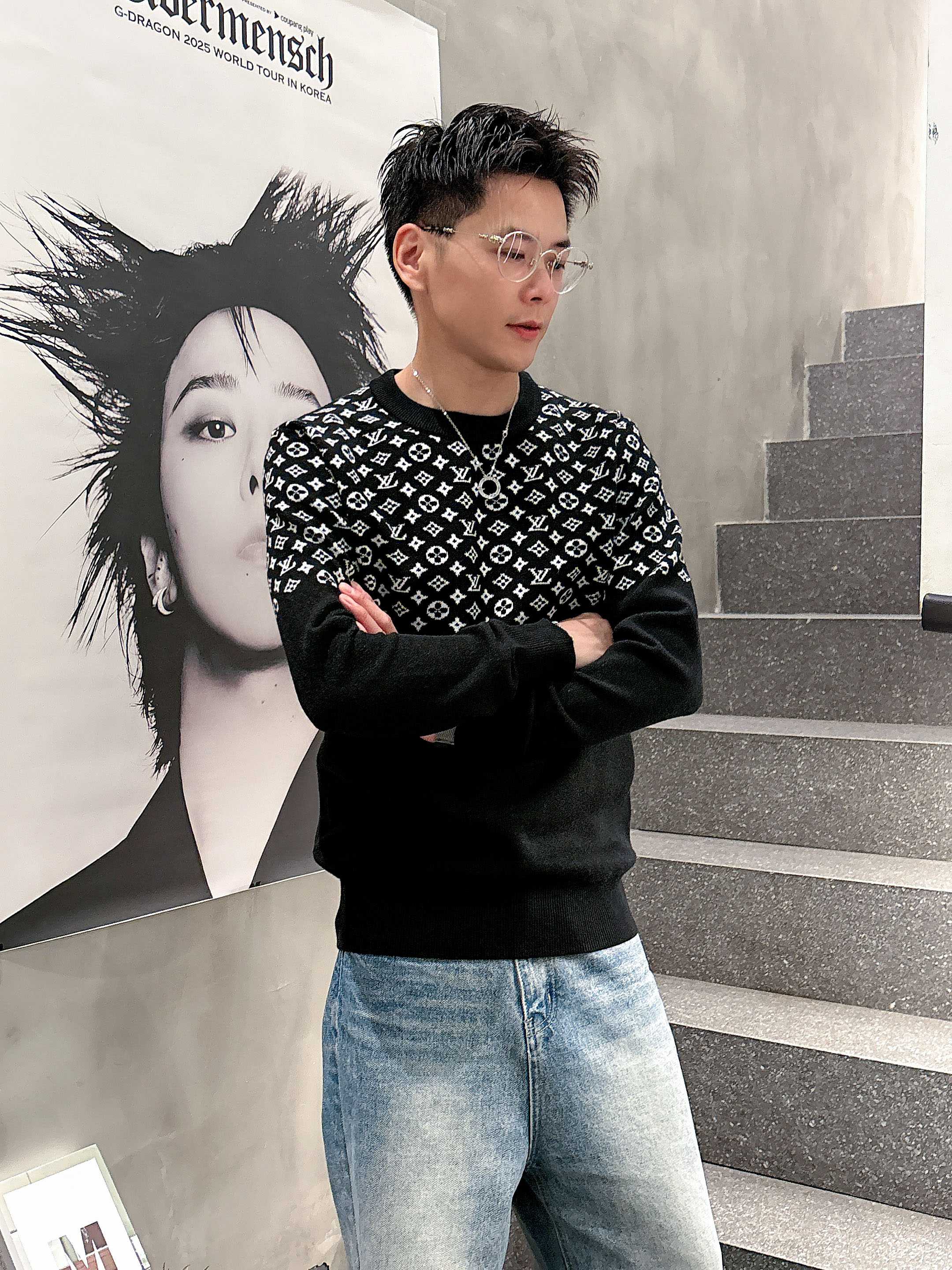 💐Lv 2025秋冬羊毛混纺圆领针织毛衣，采用进口定制纱线，上身舒适保暖，专柜同步在售。三标齐全。码数: