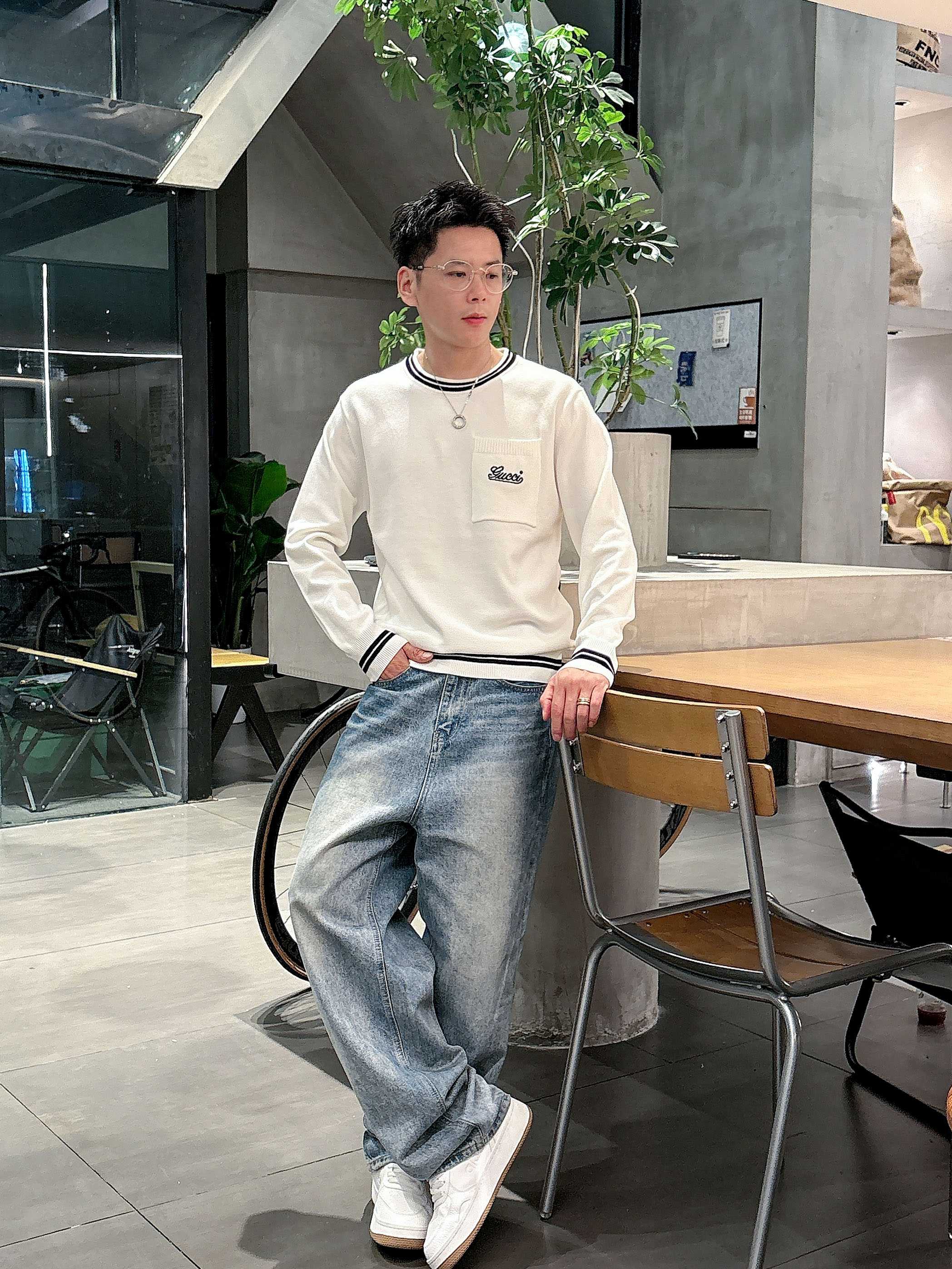 💐古琦 2025秋冬羊毛混纺圆领针织毛衣，采用进口定制纱线，上身舒适保暖，专柜同步在售。三标齐全。码数: