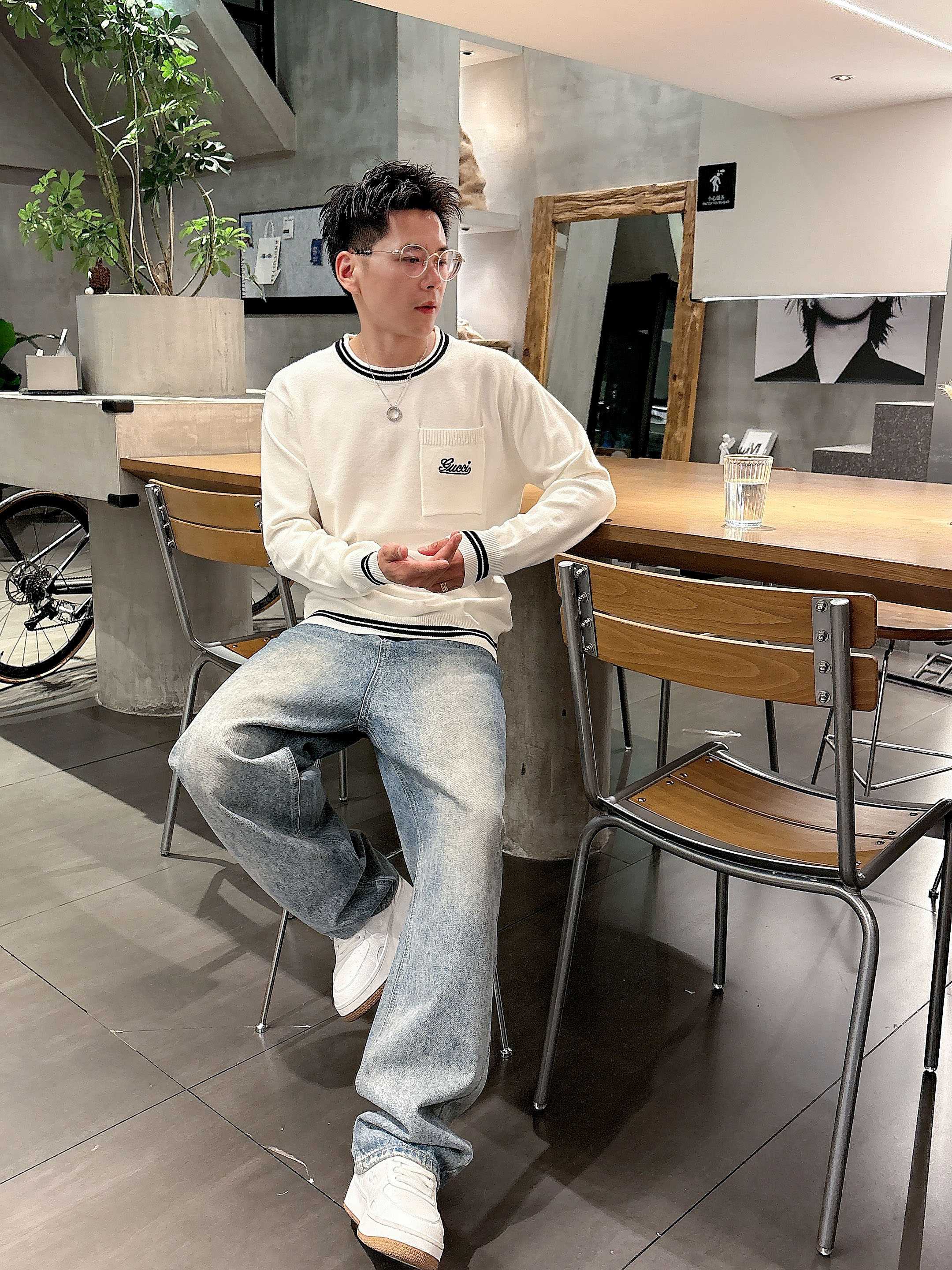 💐古琦 2025秋冬羊毛混纺圆领针织毛衣，采用进口定制纱线，上身舒适保暖，专柜同步在售。三标齐全。码数: