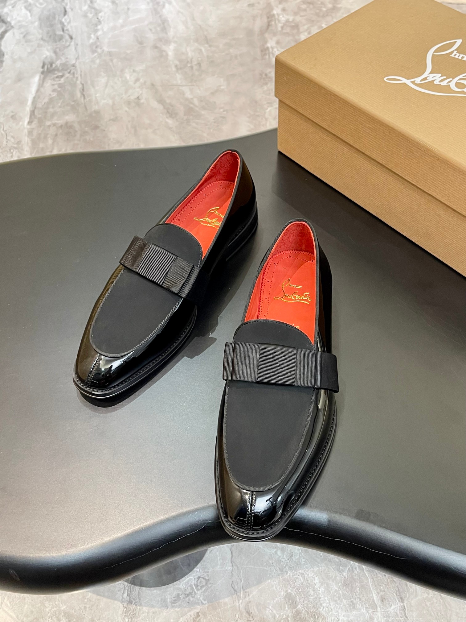Christian Louboutin（cl男） Style Red Leather Men's Shoes Lookbook Reference image 2