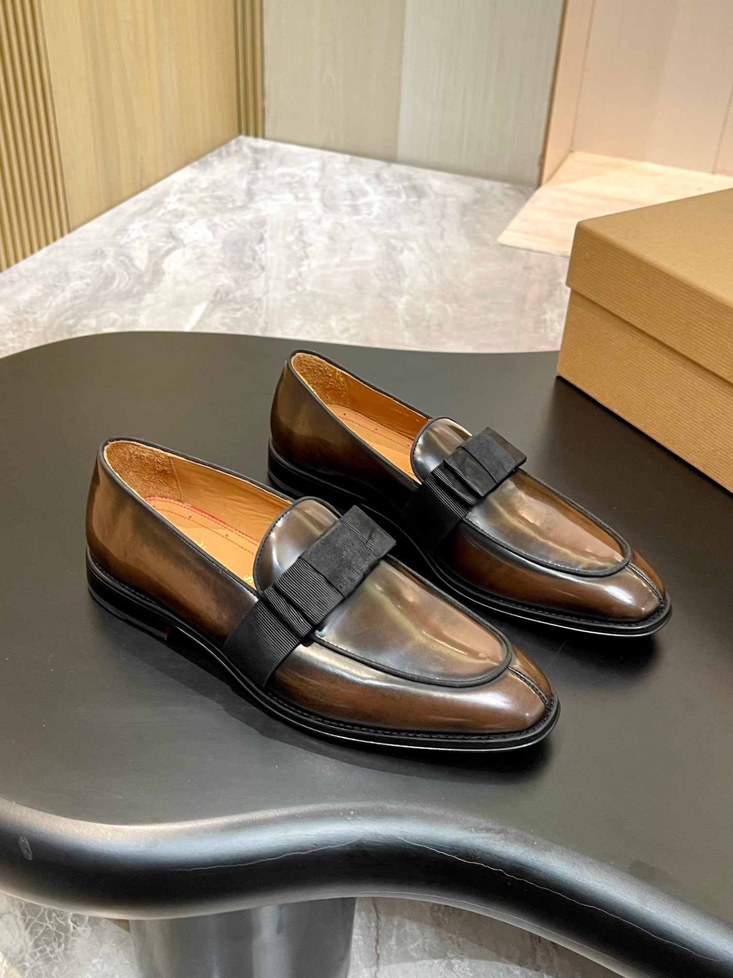 Christian Louboutin Style Red Leather Men's Shoes style reference detail image 4 from source 782830