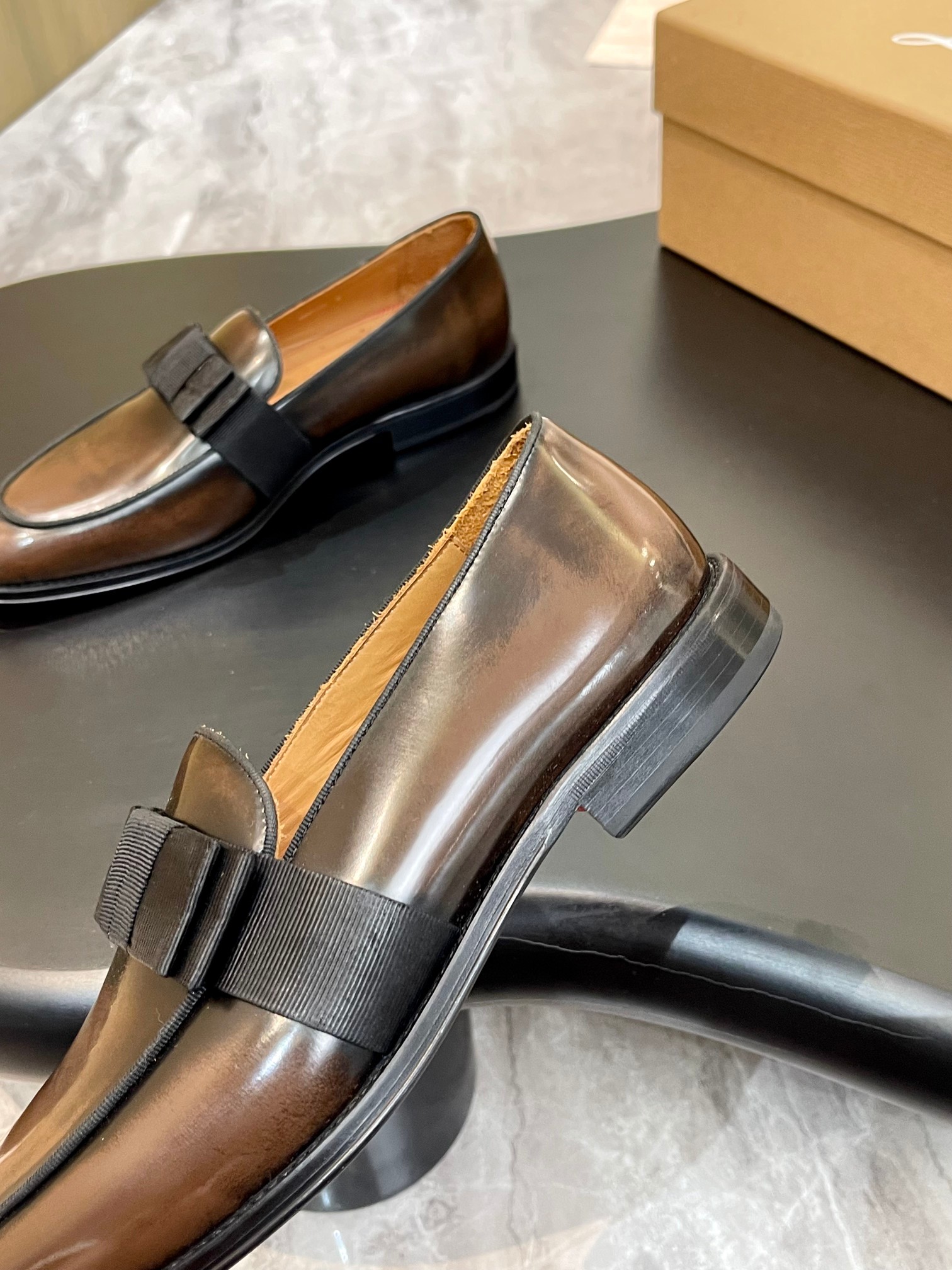 Christian Louboutin Style Red Leather Men's Shoes style reference detail image 7 from source 782830