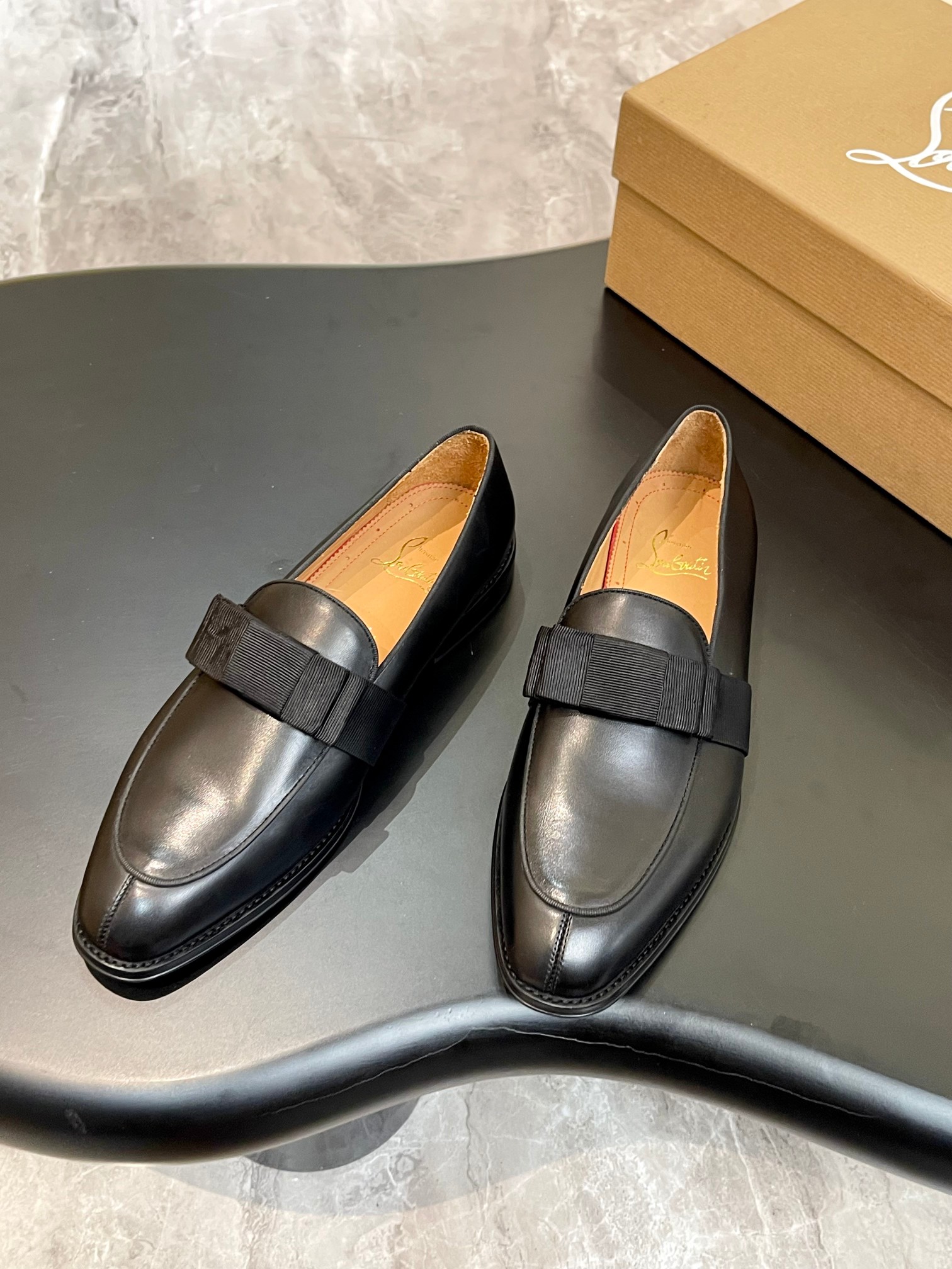 Christian Louboutin（cl男） Style Red Leather Men's Shoes Lookbook Reference image 2
