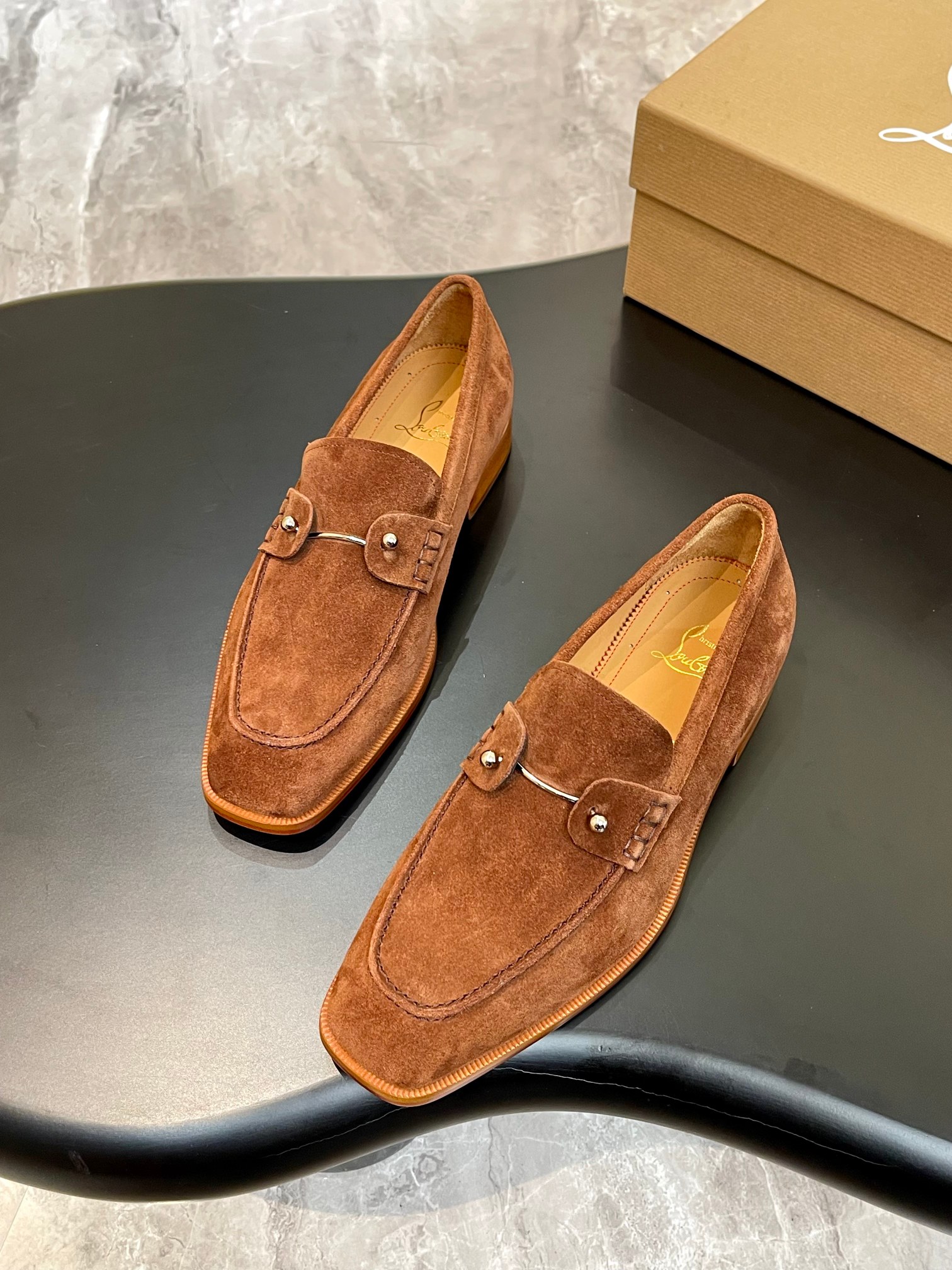 Christian Louboutin（cl男） Style Red Leather Men's Shoes Lookbook Reference image 2