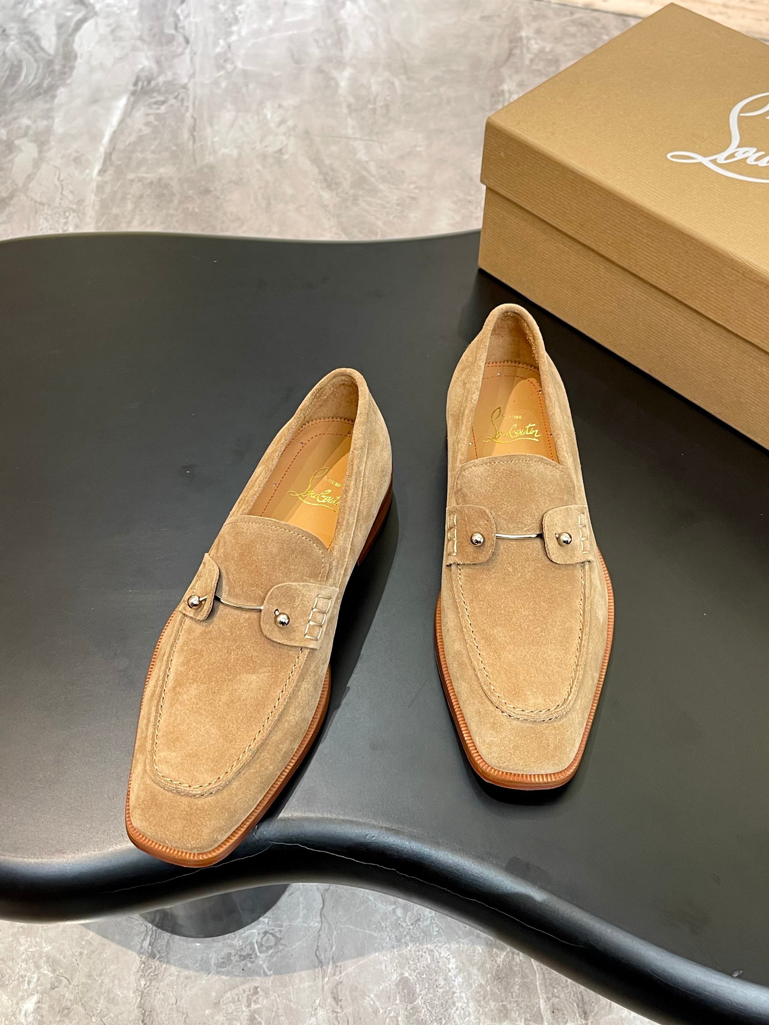 Christian Louboutin（cl男） Style Red Leather Men's Shoes Lookbook Reference image 2