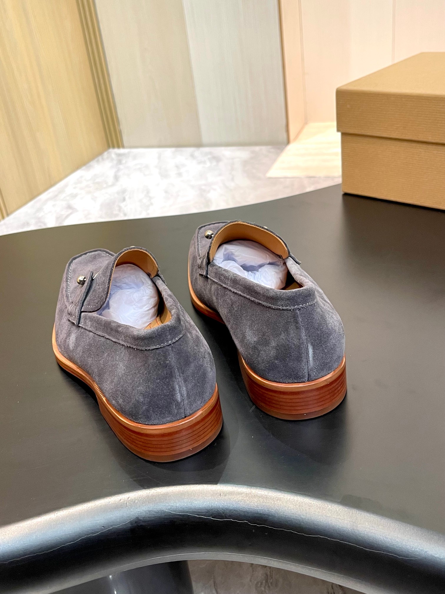 Christian Louboutin Style Red Leather Men's Shoes style reference detail image 8 from source 782847