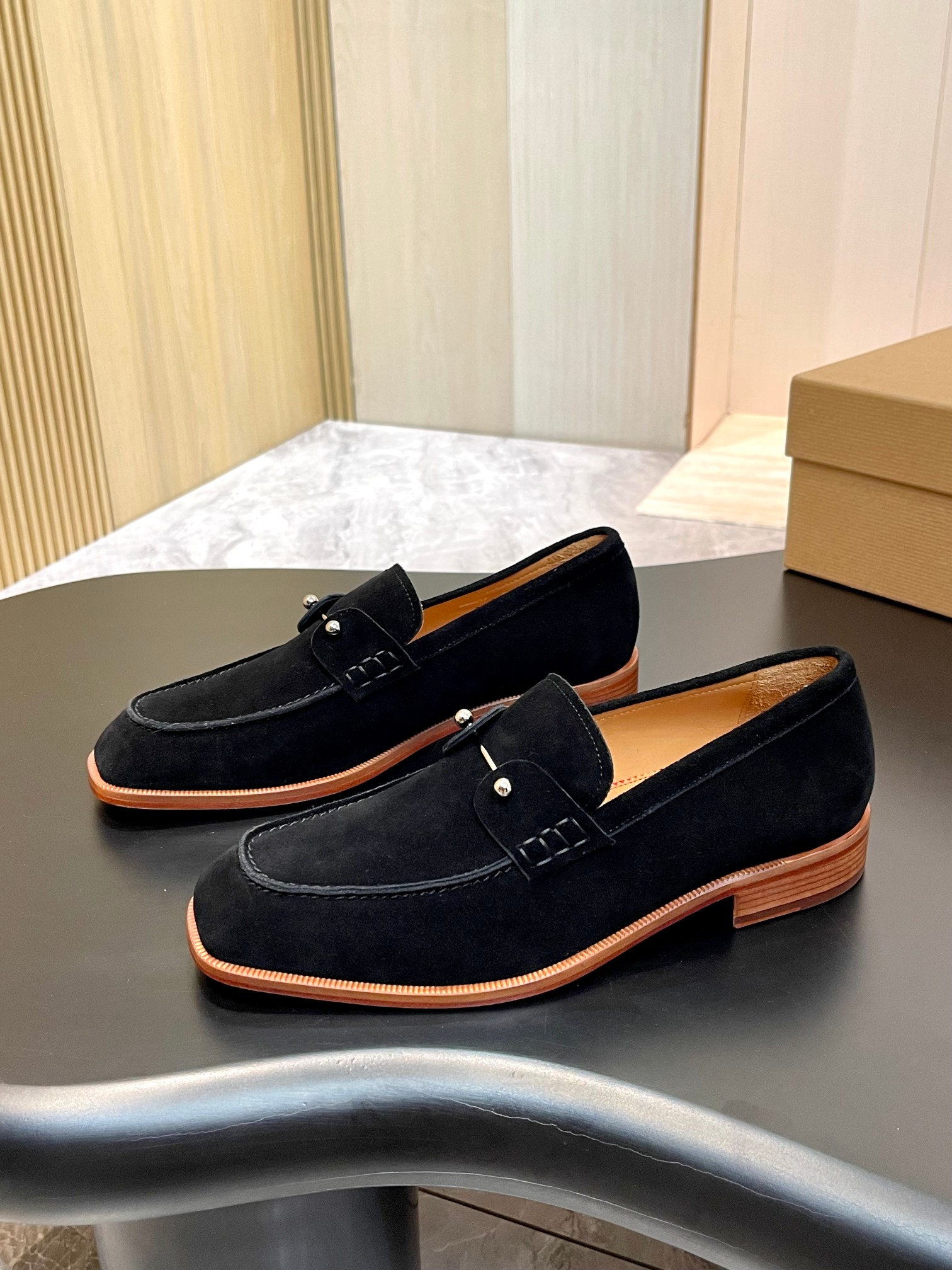 Christian Louboutin Style Red Leather Men's Shoes style reference detail image 3 from source 782837