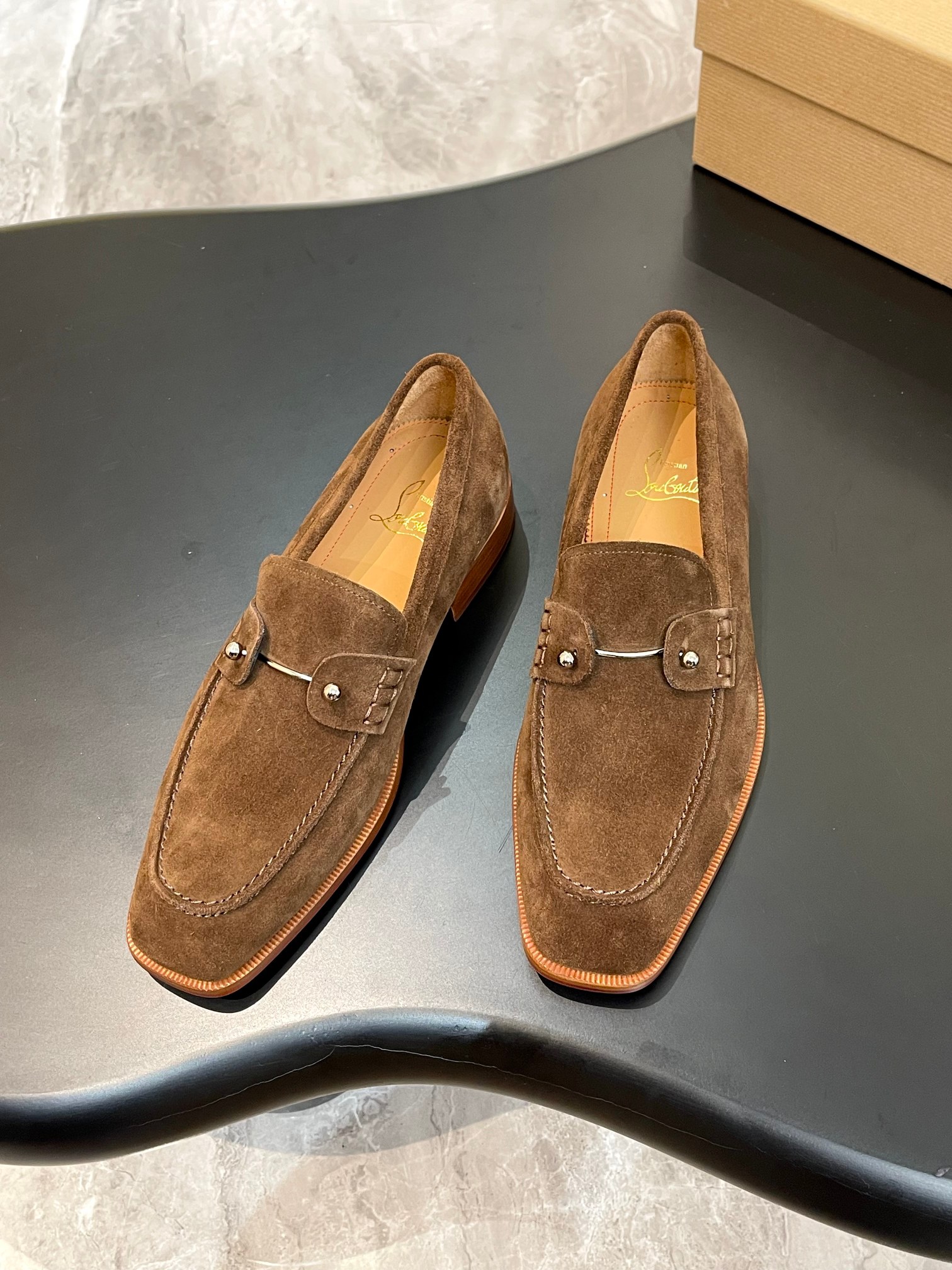 Christian Louboutin（cl男） Style Red Leather Men's Shoes Lookbook Reference image 2
