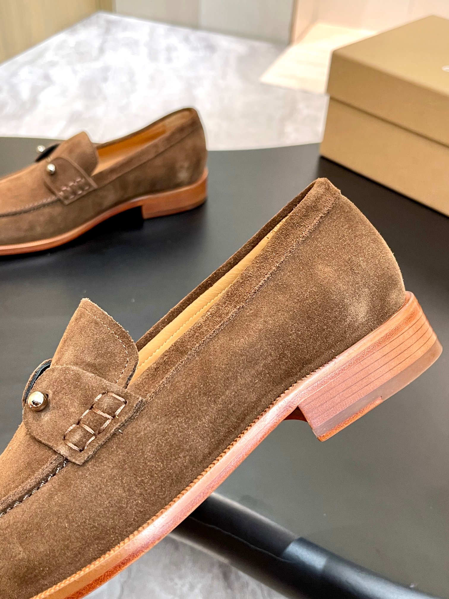 Christian Louboutin Style Red Leather Men's Shoes style reference detail image 7 from source 782840