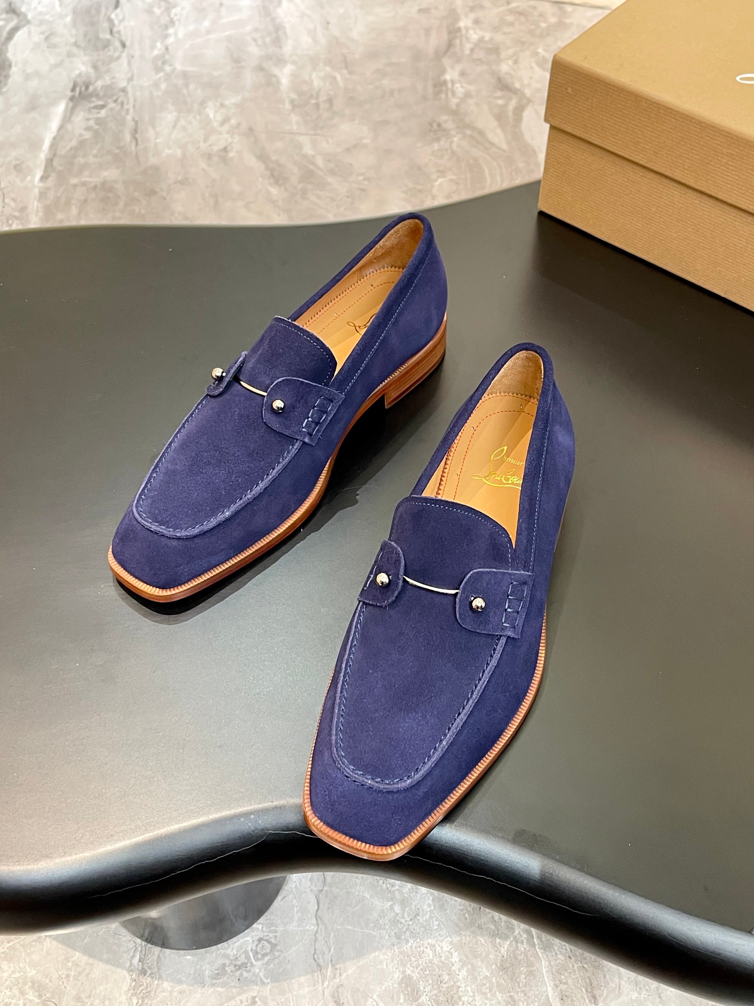 Christian Louboutin（cl男） Style Red Leather Men's Shoes Lookbook Reference image 2